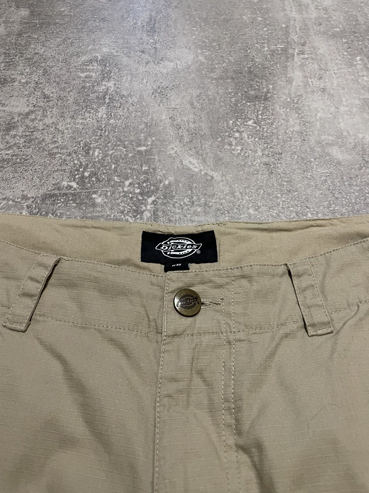 Dickies × Vintage Vintage Dickies Baige Cargo Shorts Size 30 Size US 30 / EU 46 - 7 Thumbnail
