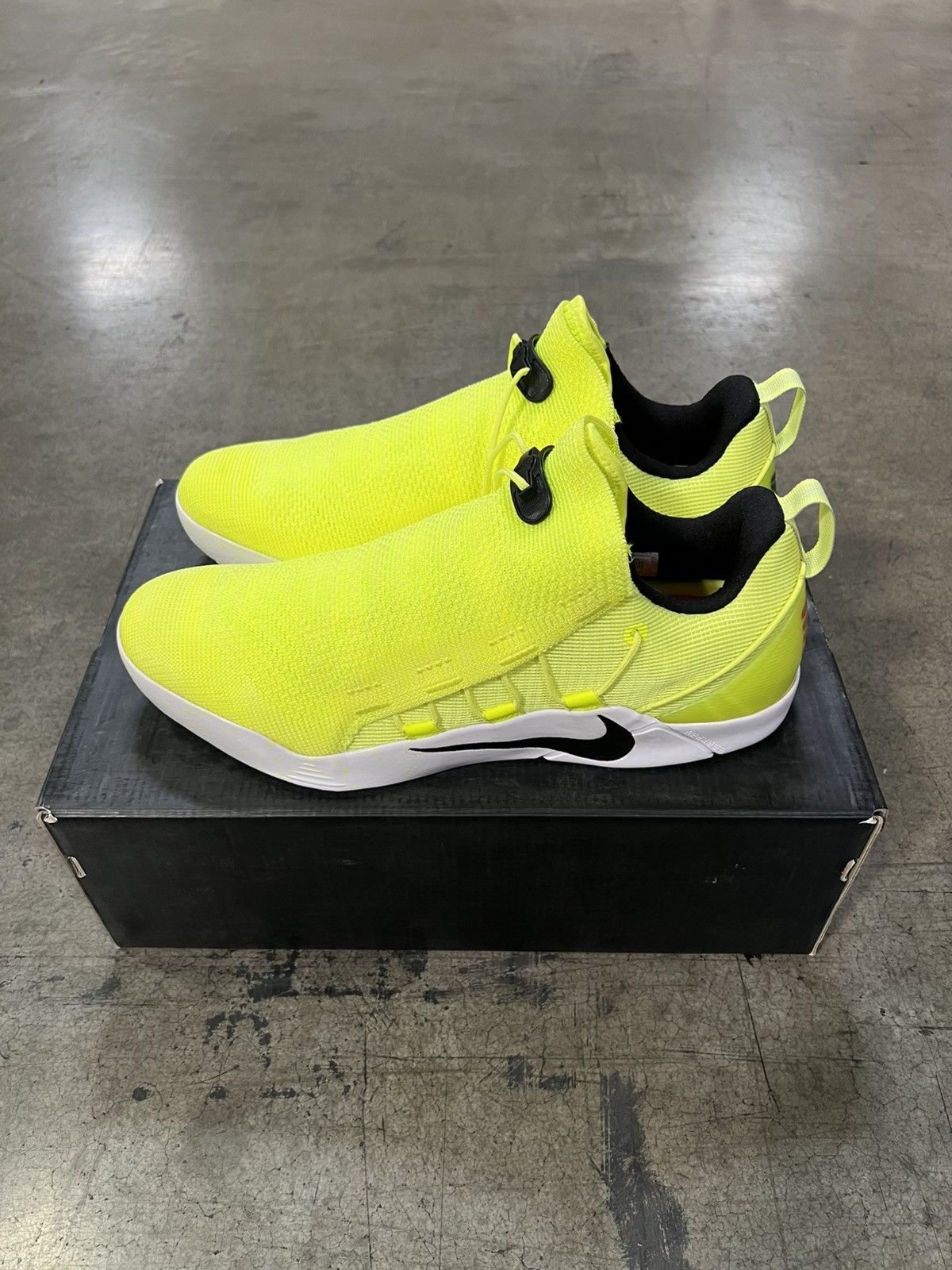 Nike Nike Kobe A.D. NXT Size US 12.5 / EU 45-46 - 1 Thumbnail