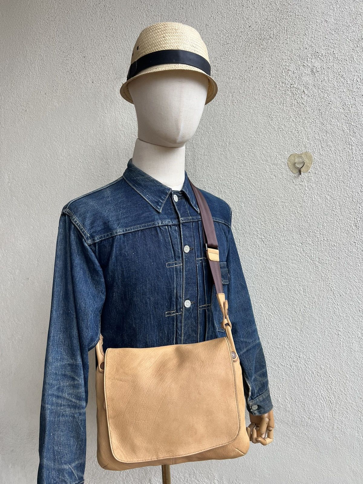 Leather Vintage CASAR Japan Muddy Faded Patina Leather Bag Sling Size ONE SIZE - 3 Thumbnail