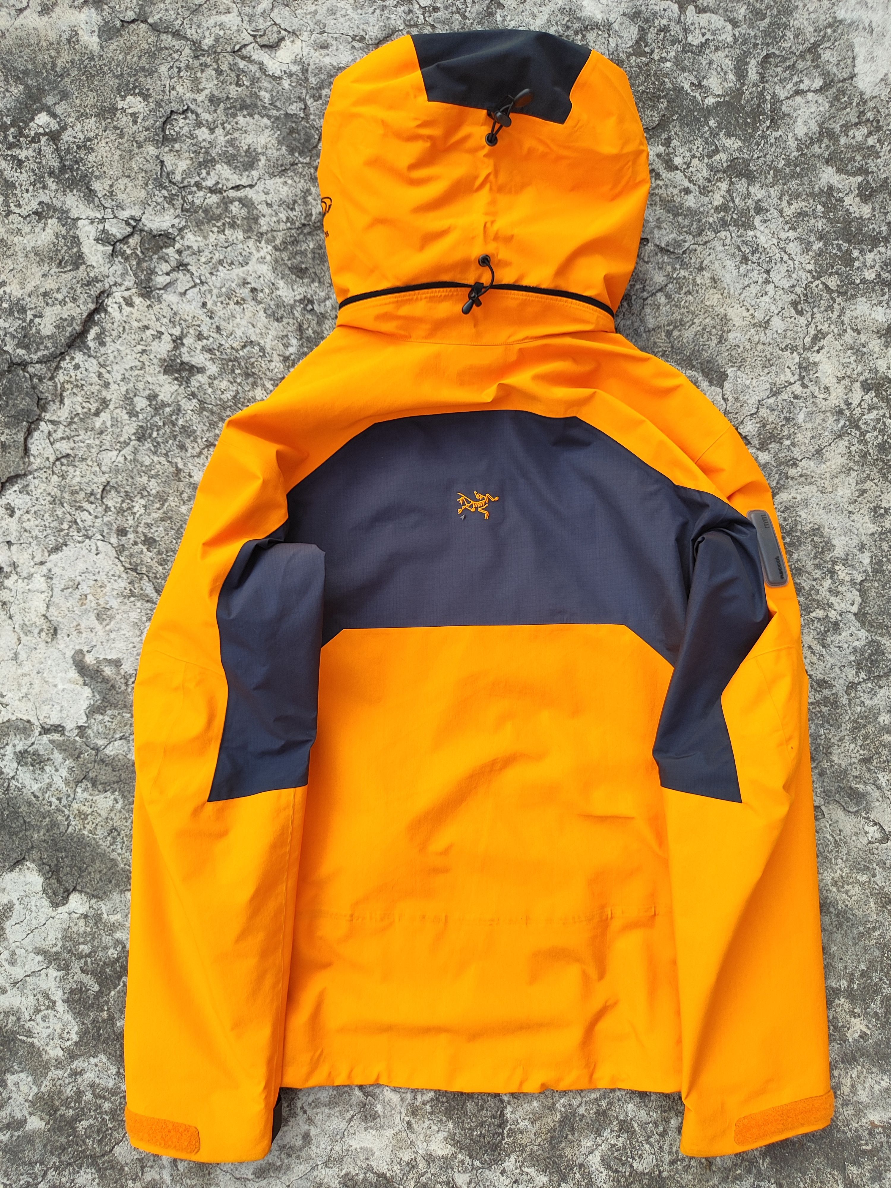 Arc'teryx × Beams Plus Arcteryx x Beams Stinger 35 th Anniversary Size US XS / EU 42 / 0 - 4 Thumbnail