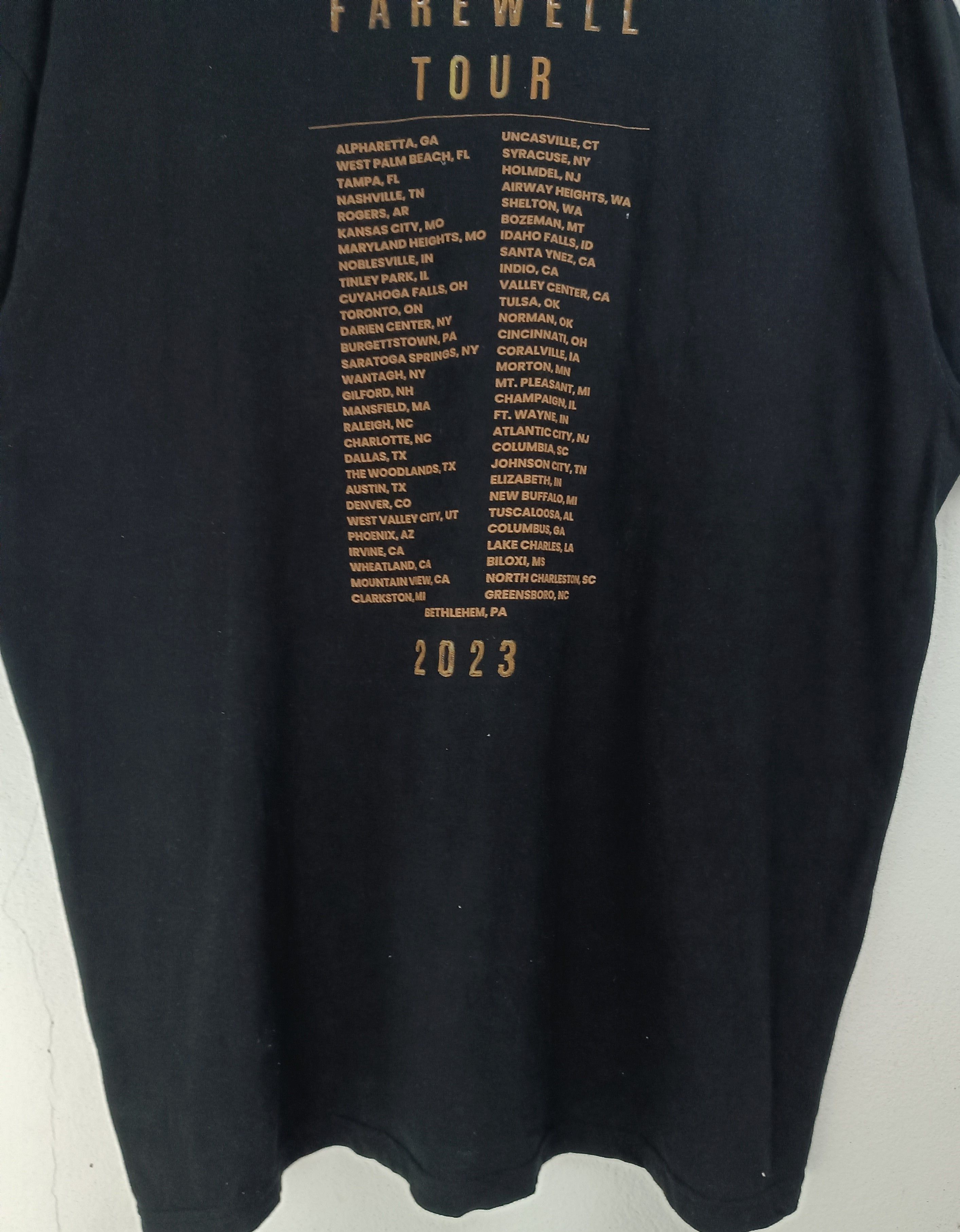 Band Tees FOREIGNER 2023 FAREWELL TOUR TEE hagar journey slash Size US XL / EU 56 / 4 - 12 Thumbnail