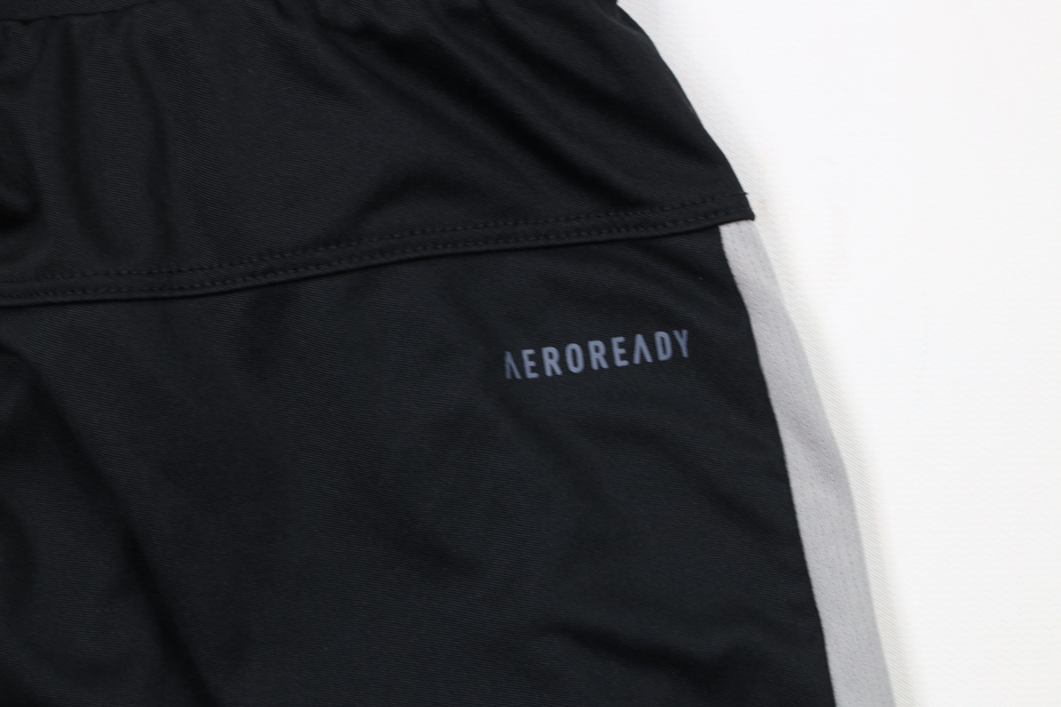 Adidas × Vintage Vintage Y2K Adidas Striped Running Jogging Soccer Shorts Size US 34 / EU 50 - 12 Thumbnail