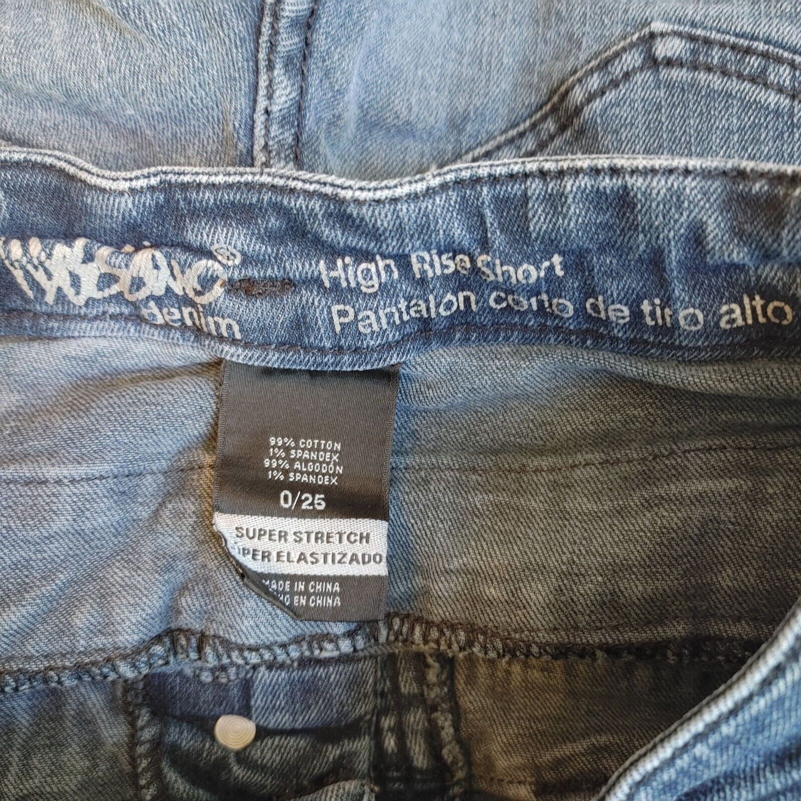 Mossimo Mossio Blue Jean Rolled Cuff HighRise SuperStretch Shorts Size 25" / US 0 / IT 36 - 3 Thumbnail