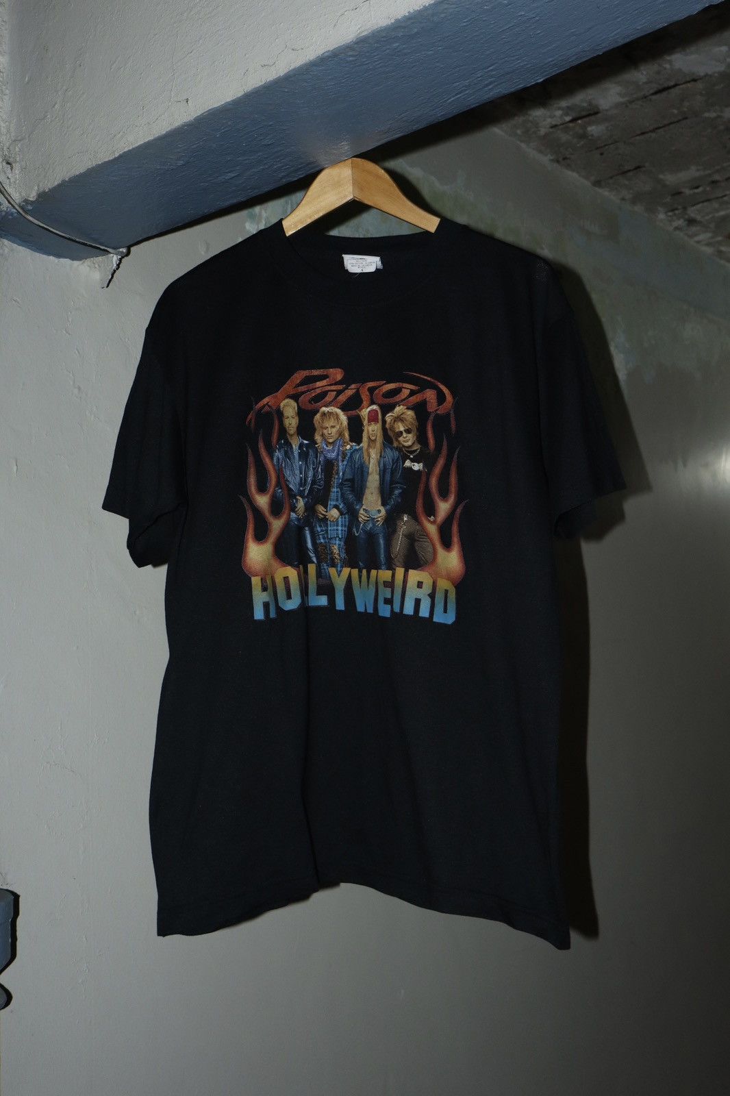 Band Tees Vintage Poison Hollyweird Tour 2002 T-Shirt Size US L / EU 52-54 / 3 - 1 Thumbnail