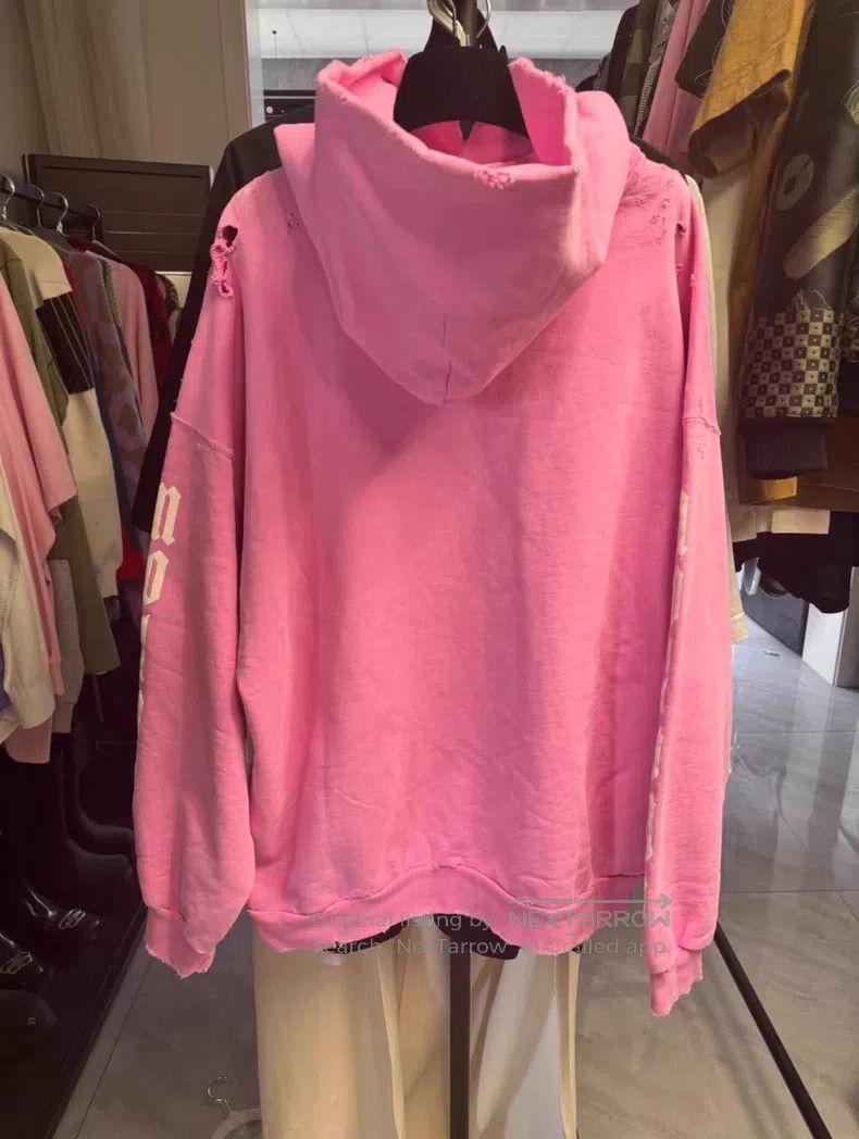 Balenciaga Balenciaga New Year Series Pink Hoodie Size US S / EU 44-46 / 1 - 4 Thumbnail
