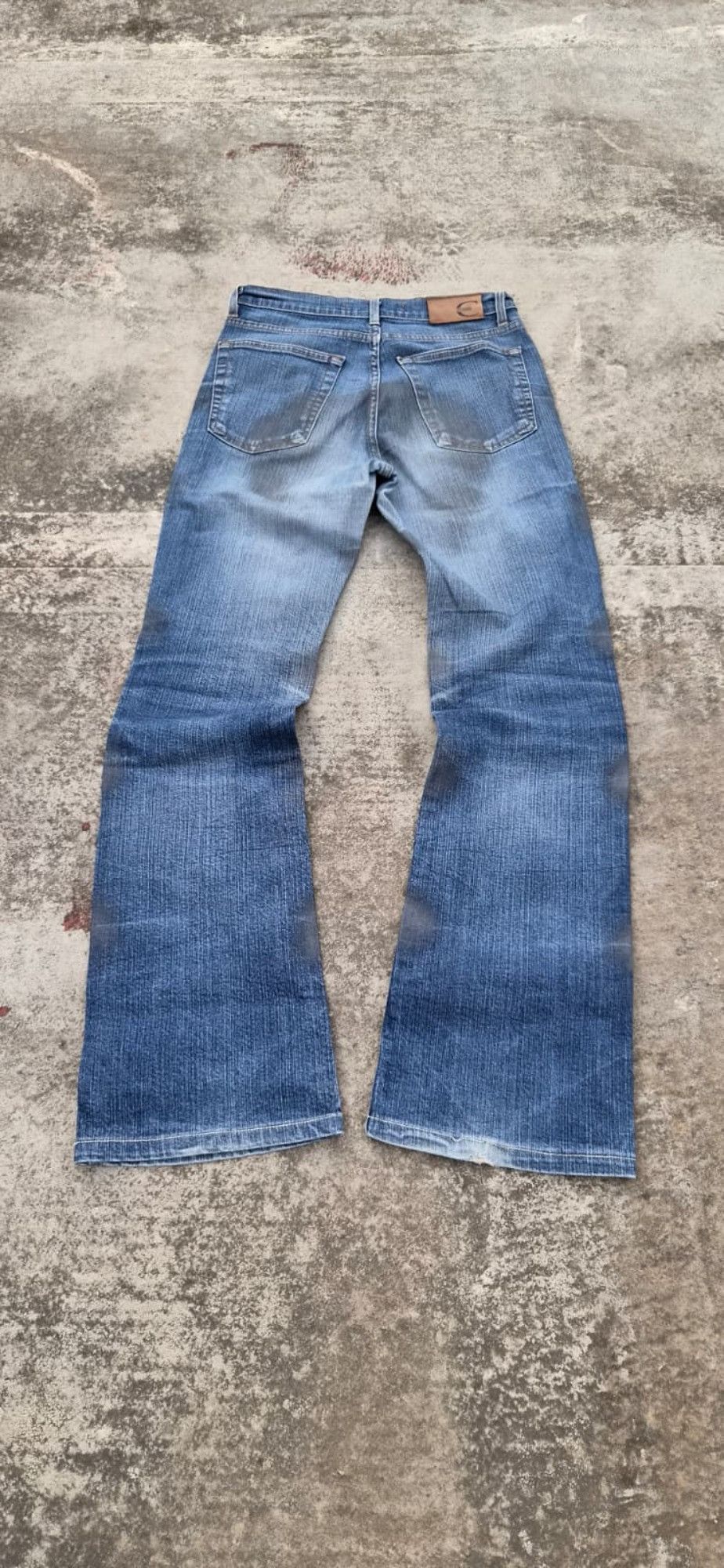 Roberto Cavalli 00s Just Cavalli Dramatic Dirty Wash Flared Denim Jeans Size 26" / US 2 / IT 38 - 2 Thumbnail