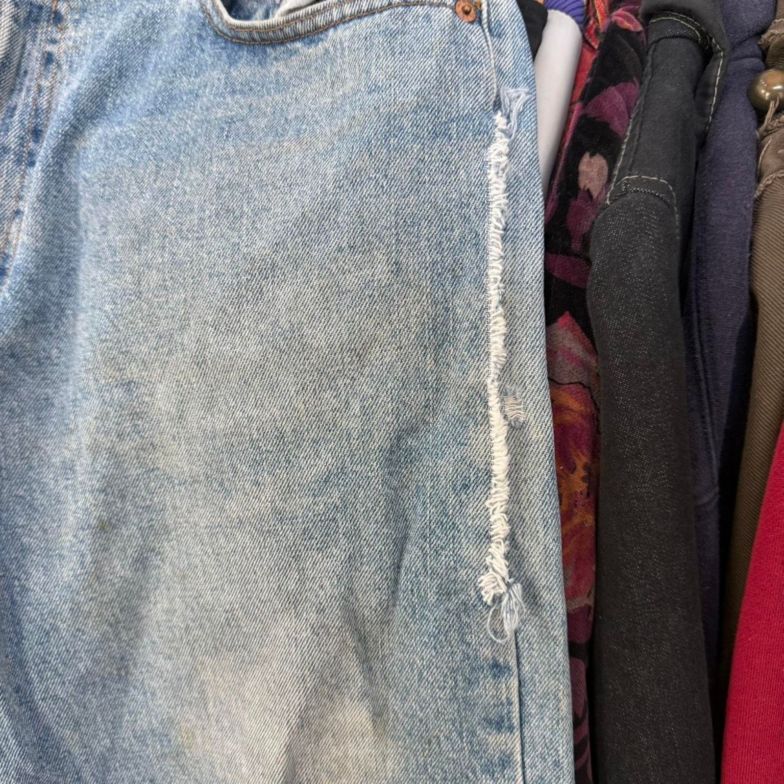 Levi's Vintage 1996 Levis 550 With Perfect Fade And Great Wear Size US 36 / EU 52 - 8 Thumbnail