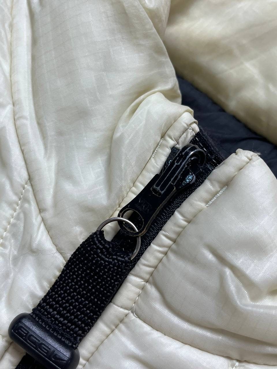 Nike ACG Vintage Nike ACG Winter Down Puffer Jacket Y2K L Size US L / EU 52-54 / 3 - 10 Thumbnail