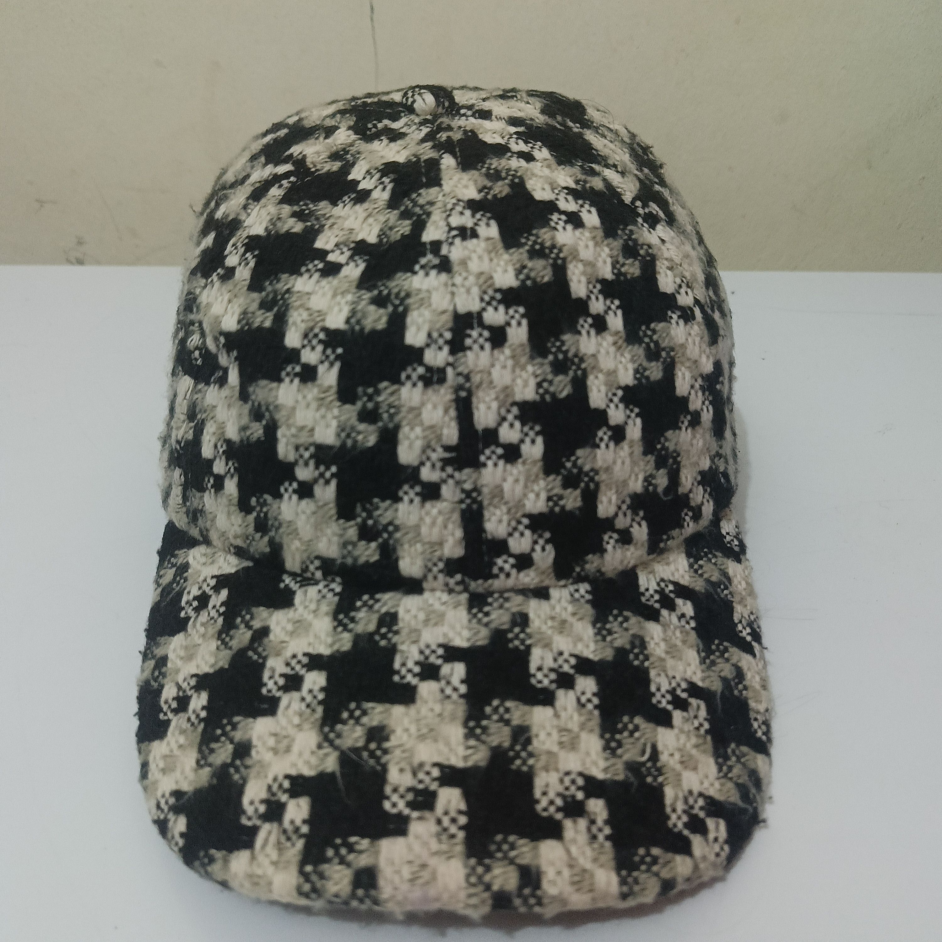 H&M × Japanese Brand Japanese H&M rare design cap Size ONE SIZE - 1 Thumbnail