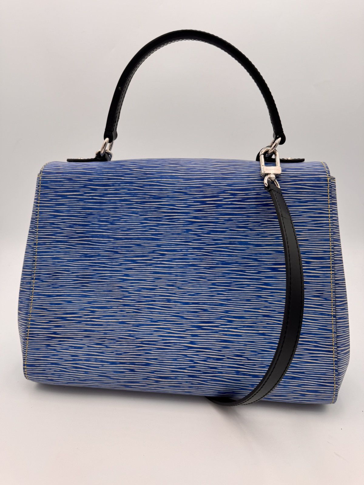 Louis Vuitton Louis Vuitton Epi Leather Cluny Size ONE SIZE - 4 Thumbnail