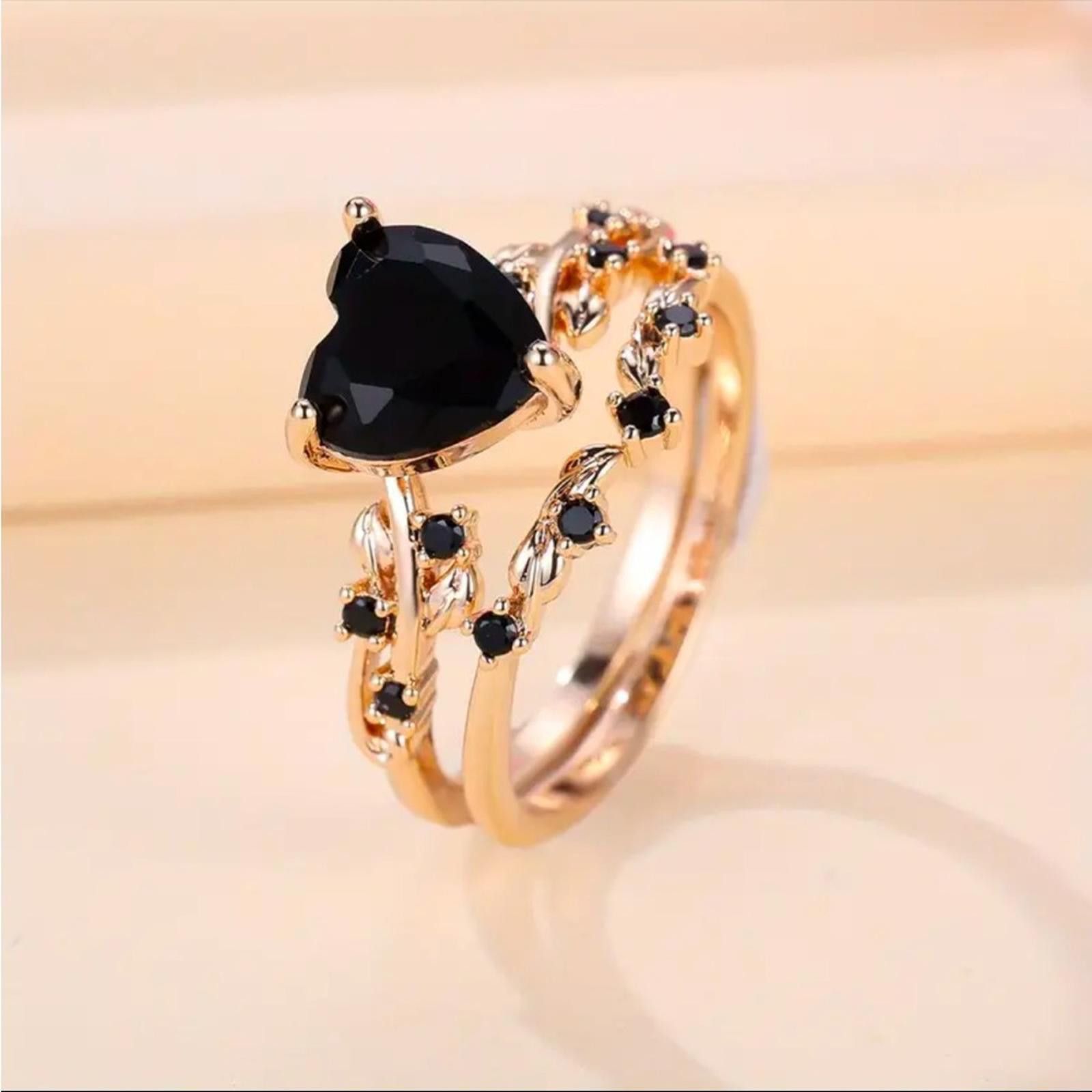 Designer Black Gemstone Floral Vine Pattern Ring Gold Finish SZ 7 Size ONE SIZE - 1 Thumbnail