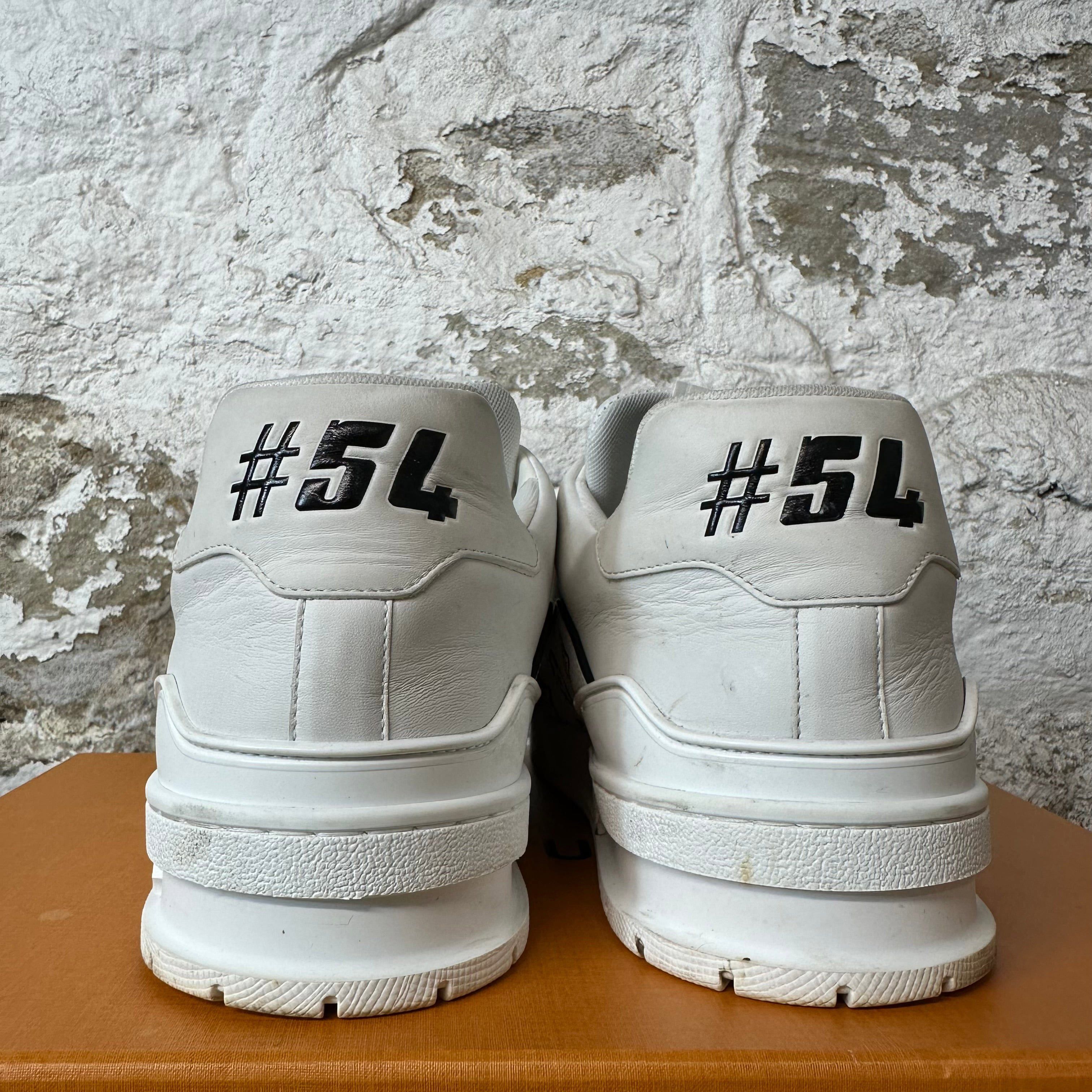 Louis Vuitton Louis Vuitton Monogram White Trainer Sneaker Sz 12 (10.5LV) Size US 12 / EU 45 - 5 Thumbnail