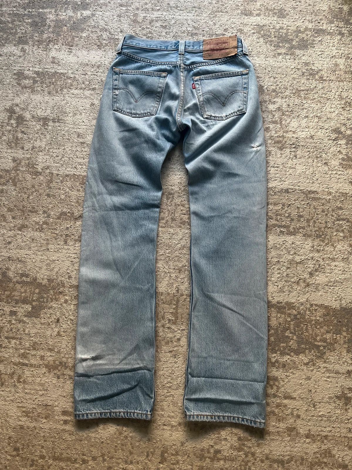 Levi's Levi's 501 Distressed Sz W 28 L 30 2008 Y2K Light Blue Size 28" / US 6 / IT 42 - 9 Thumbnail