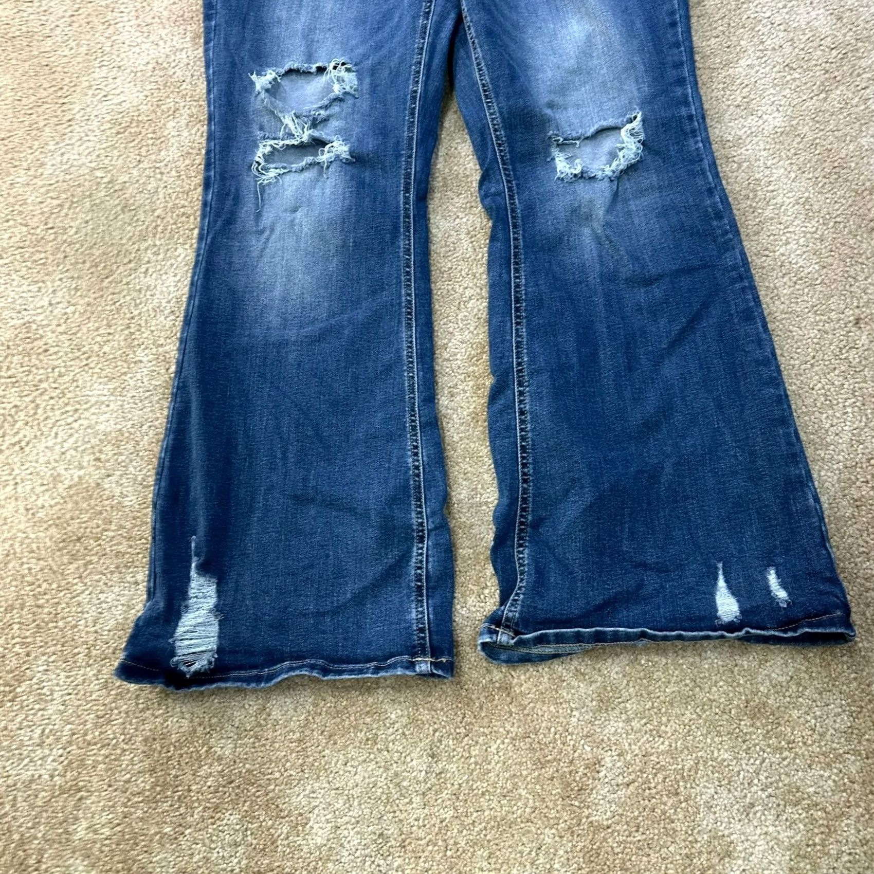 Vintage Maurices High Rise Flare Jeans Women's 18w Blue Denim Stretch Button fly Size 40" / US 18 - 2 Thumbnail