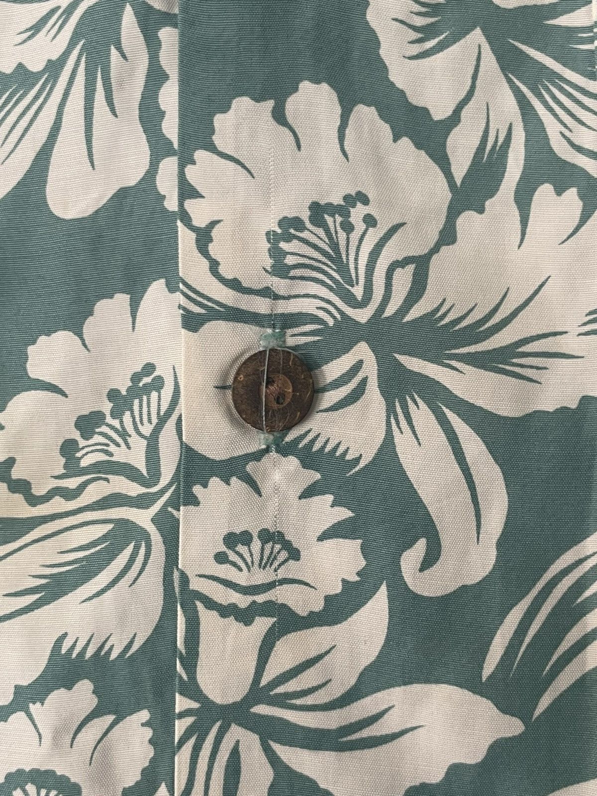Vintage Kamehameha Hawaii shirt 100rayon Size US M / EU 48-50 / 2 - 4 Thumbnail
