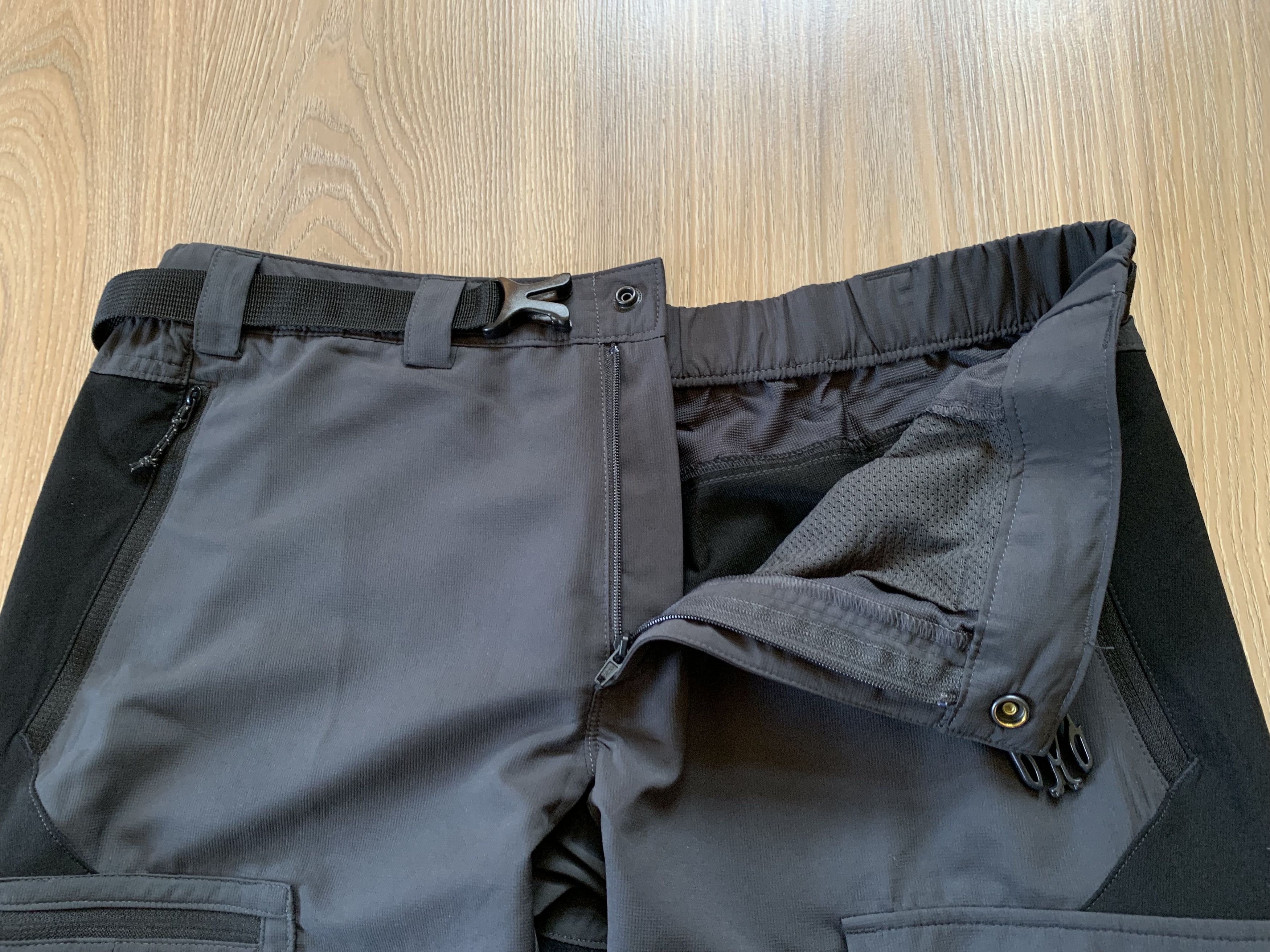 Other Forclaz Decathlon Trekking Transformer Trousers Shorts Size US 34 / EU 50 - 5 Thumbnail