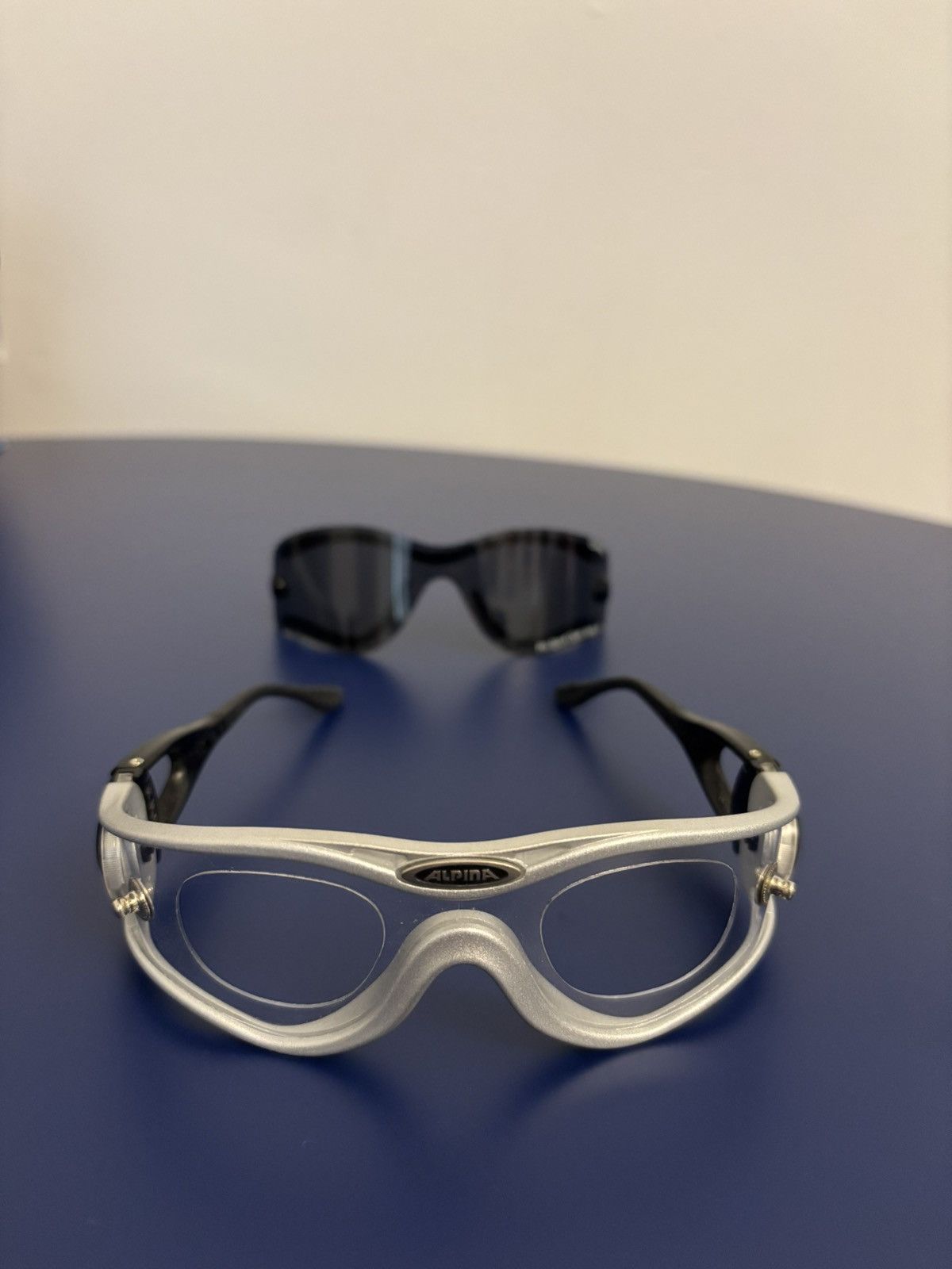 Oakley Alpina Sunglasses Size ONE SIZE - 7 Thumbnail