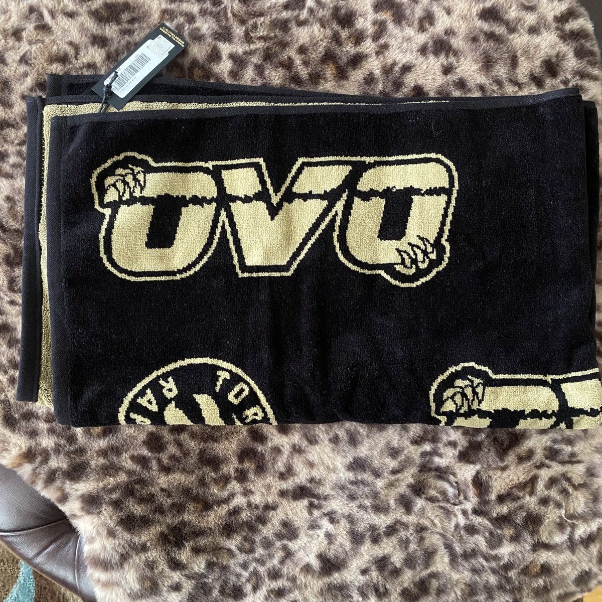 October's Very Own OVO Raptors Sideline Towel Black Gold Men’s FW21 Size ONE SIZE - 3 Thumbnail