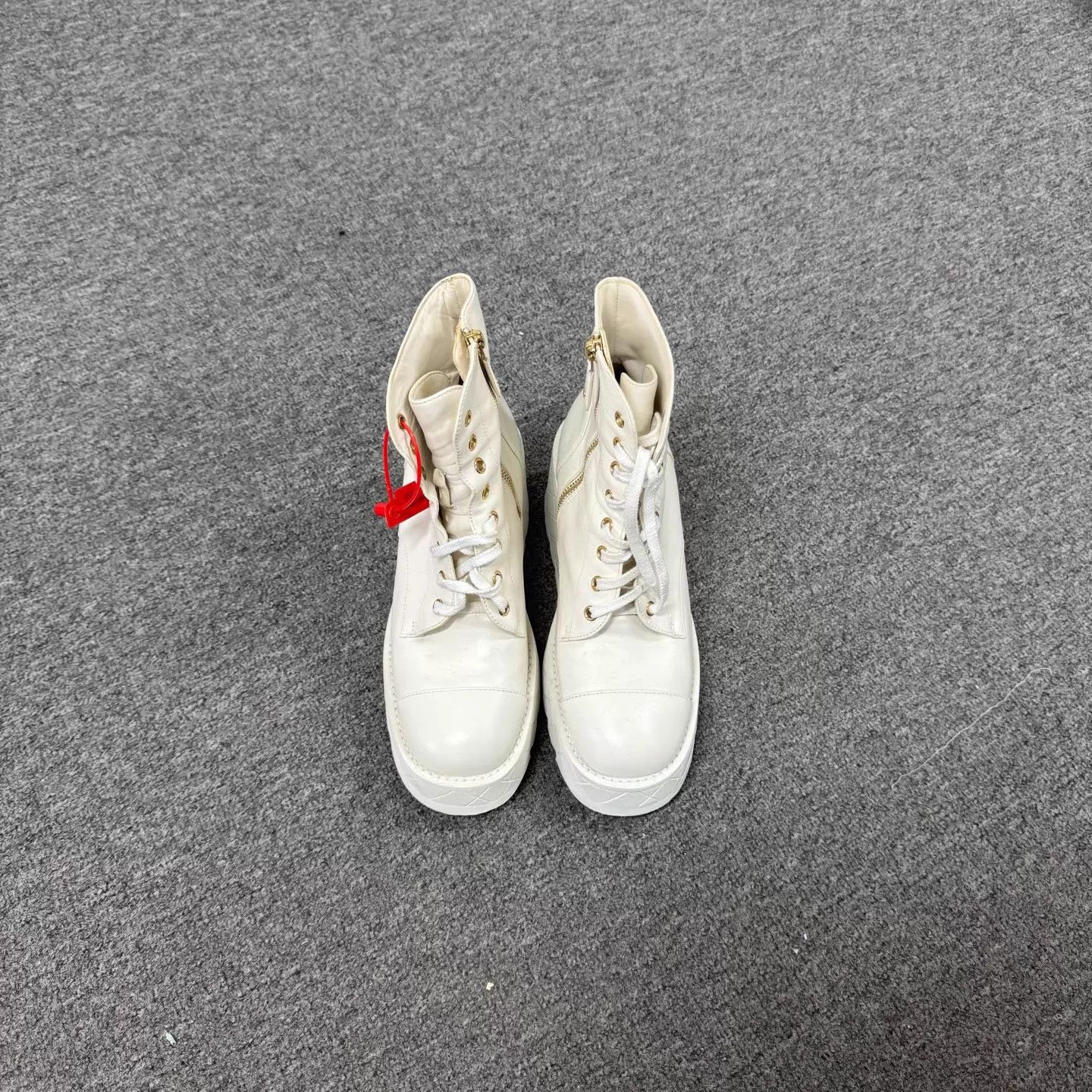 Chanel Chanel White Leather Platform Lace-up Martin Boots 39 98 New Size US 8.5 / IT 38.5 - 2 Thumbnail