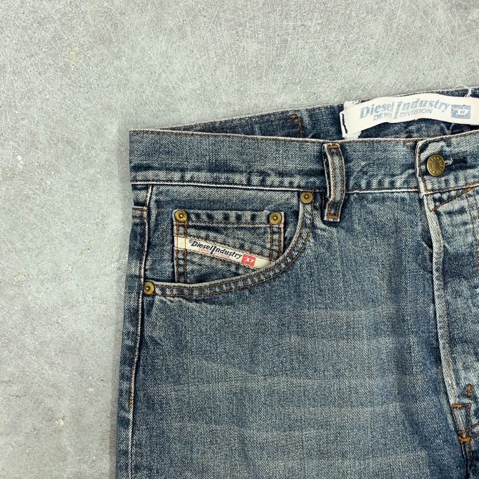 Diesel Vintage Y2K Diesel Straight Leg Button Fly Jeans Size US 34 / EU 50 - 2 Thumbnail