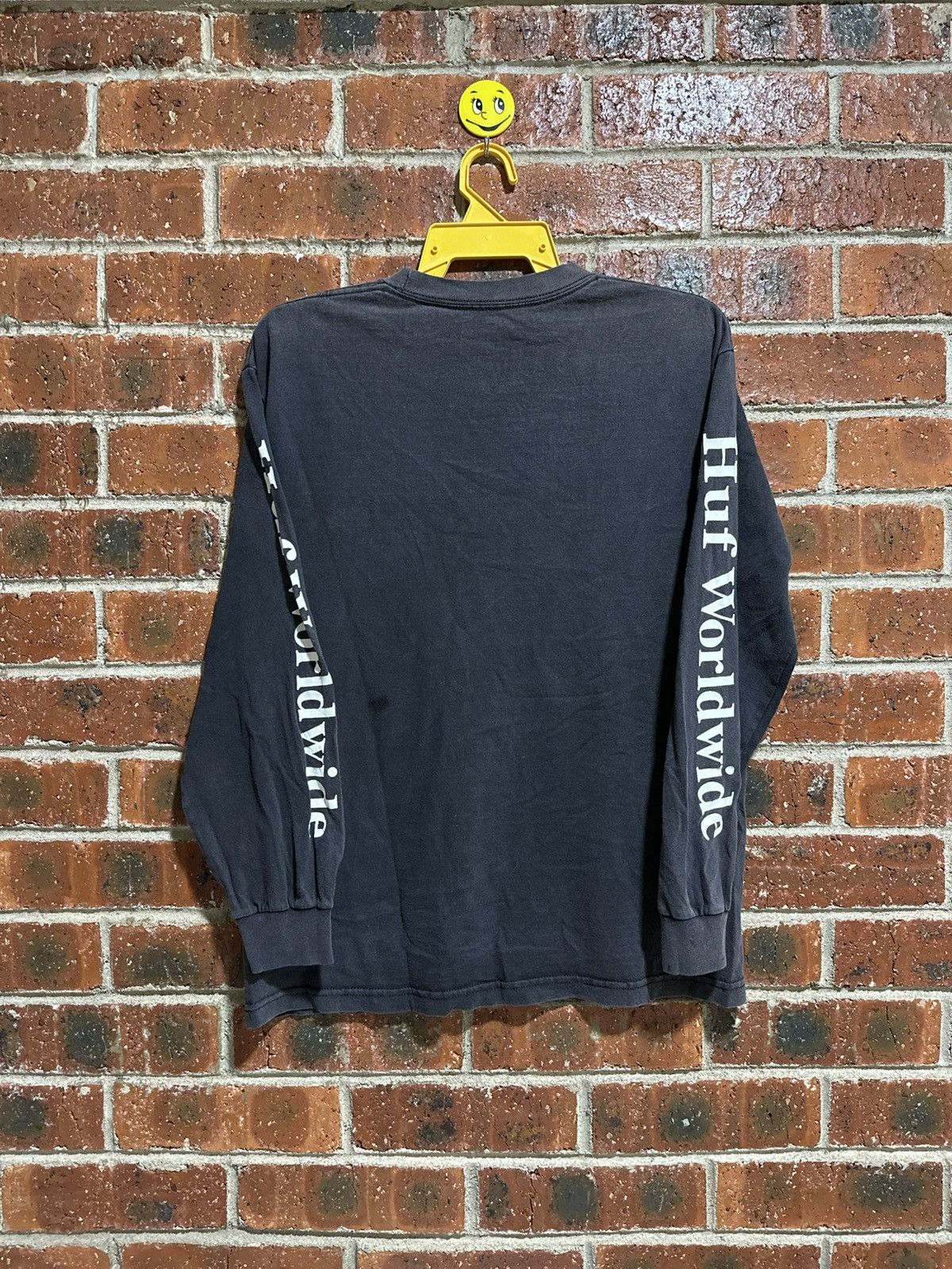 Huf × Vintage Vintage Huf Worldwide Long Sleeve Sun Faded Tee Size US M / EU 48-50 / 2 - 6 Thumbnail