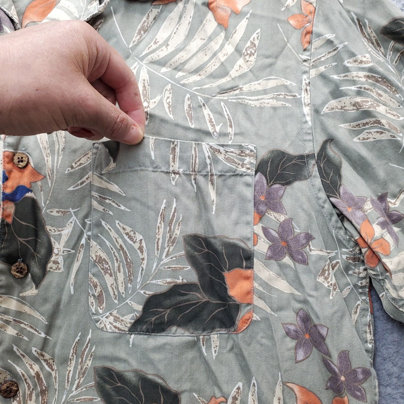 Jos. A. Bank Jos. A. Bank Mens Hawaiian Shirt Size M Collared Button Up Multicolor Silk Floral Short Sleeve Size US M / EU 48-50 / 2 - 3 Thumbnail