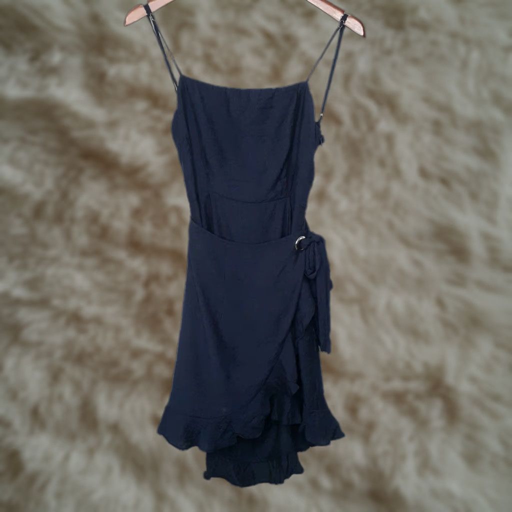 Vintage VINTAGE Hello Molly Dress Wrap Short Spaghetti Strap Navy Blue XS Waist 26" Women Wrap Dress Sleeveless Zipper Casual Party/Cocktail Size 28" / US 6 / IT 42 - 1 Thumbnail