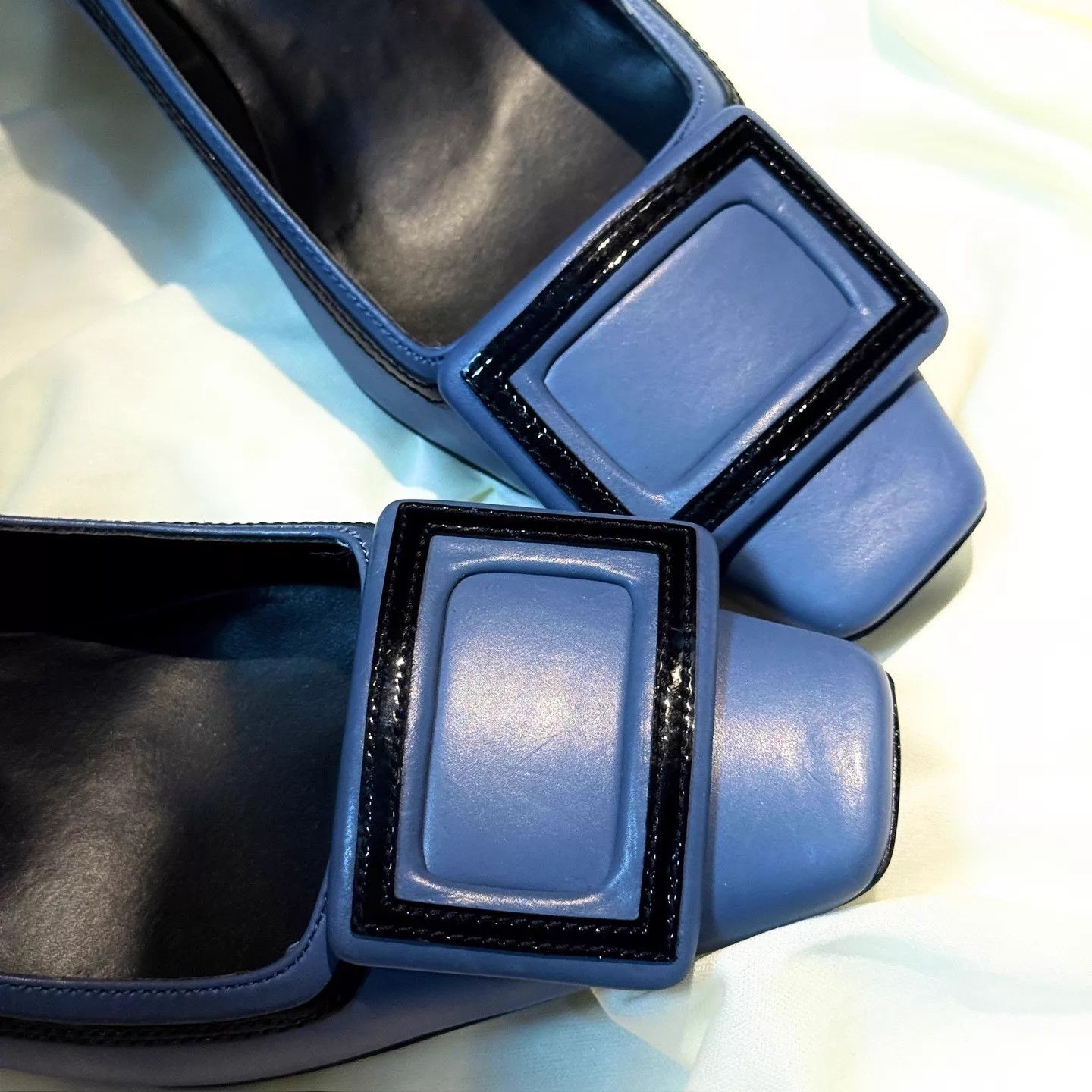 Roger Vivier RV black & blue square buckle pumps 36 new Size US 5.5 / IT 35.5 - 8 Thumbnail