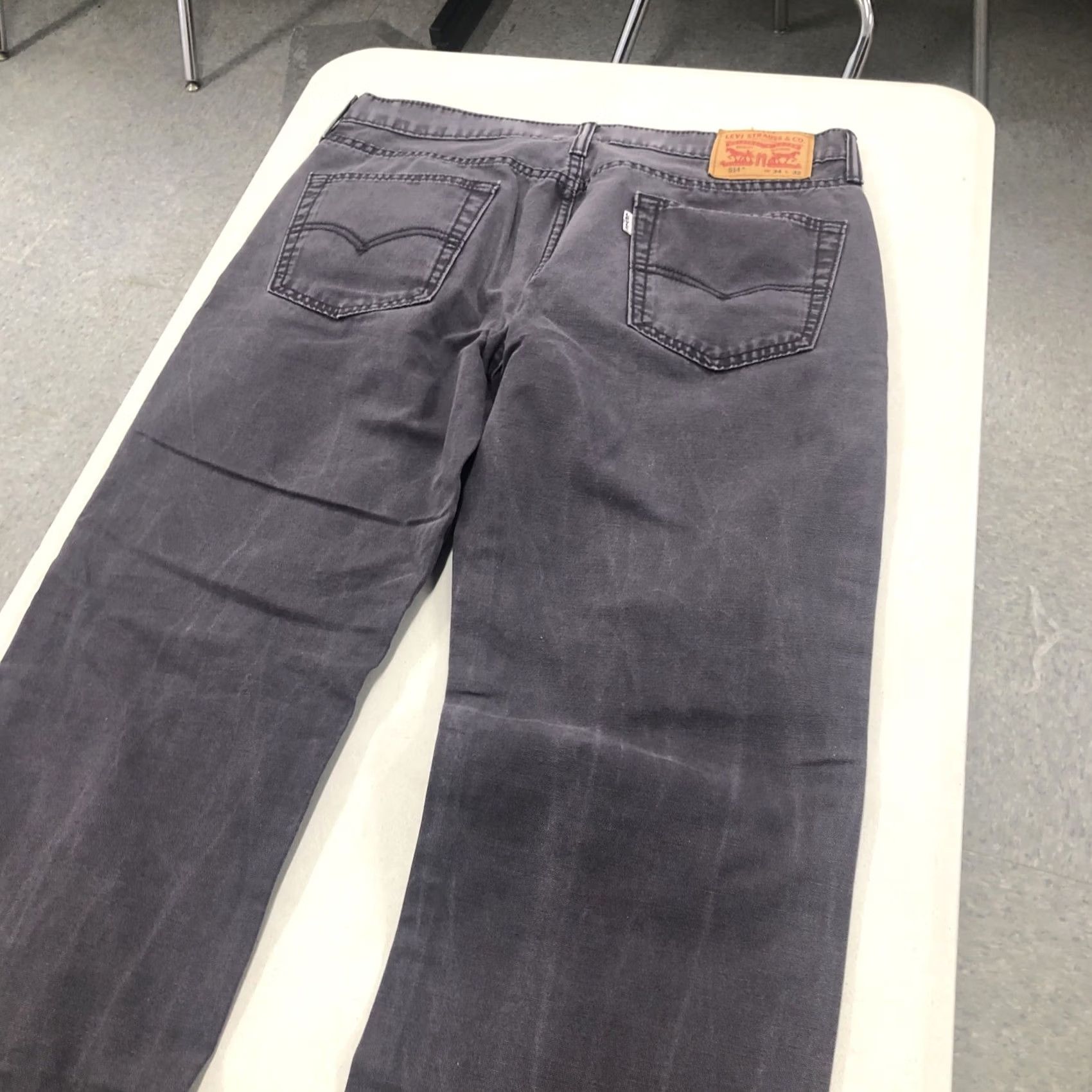 Levi's Levi's 514 Jeans Straight Denim Zip Fly 34x31 Dark Gray Black 5-Pocket Men Adult Regular Size US 34 / EU 50 - 3 Thumbnail