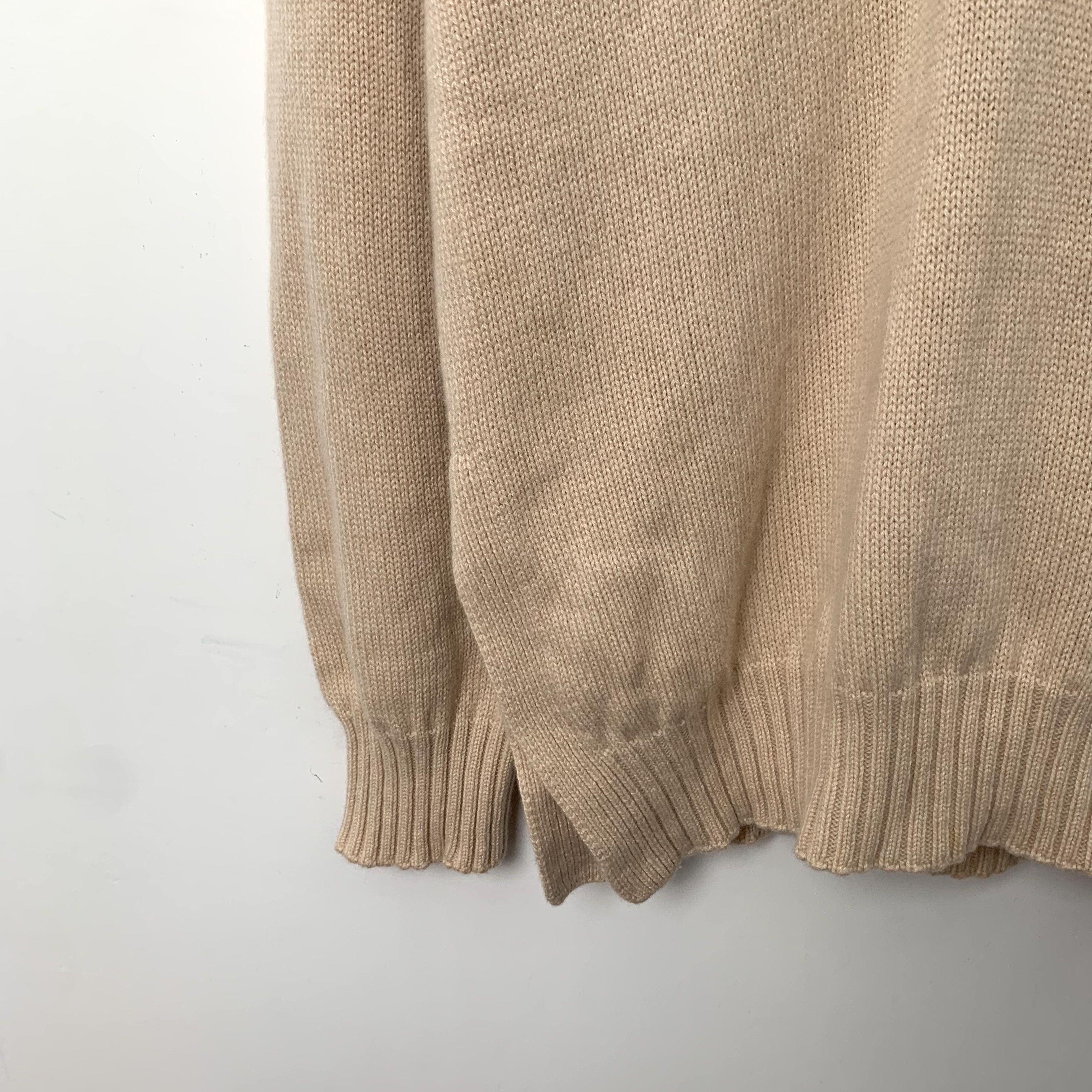 Fendi Fendi Sweater – Blush Logo Cashmere V-Neck (Size XS) Size XS / US 0-2 / IT 36-38 - 7 Thumbnail