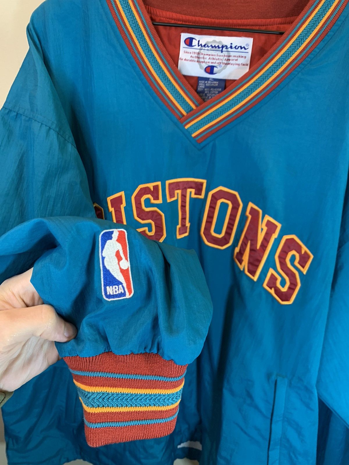 *RARE* Vintage Detroit Pistons Champion NBA Pullover Jacket