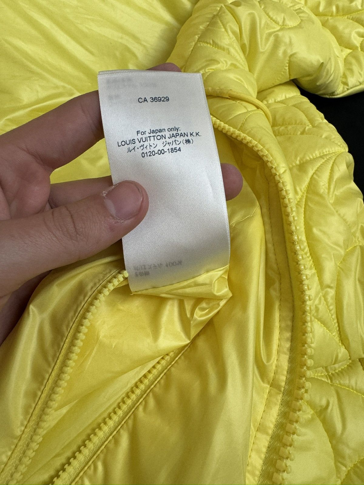 Louis Vuitton Louis Vuitton Yellow Flower Monogram Puffer Jacket Size US M / EU 48-50 / 2 - 19 Thumbnail