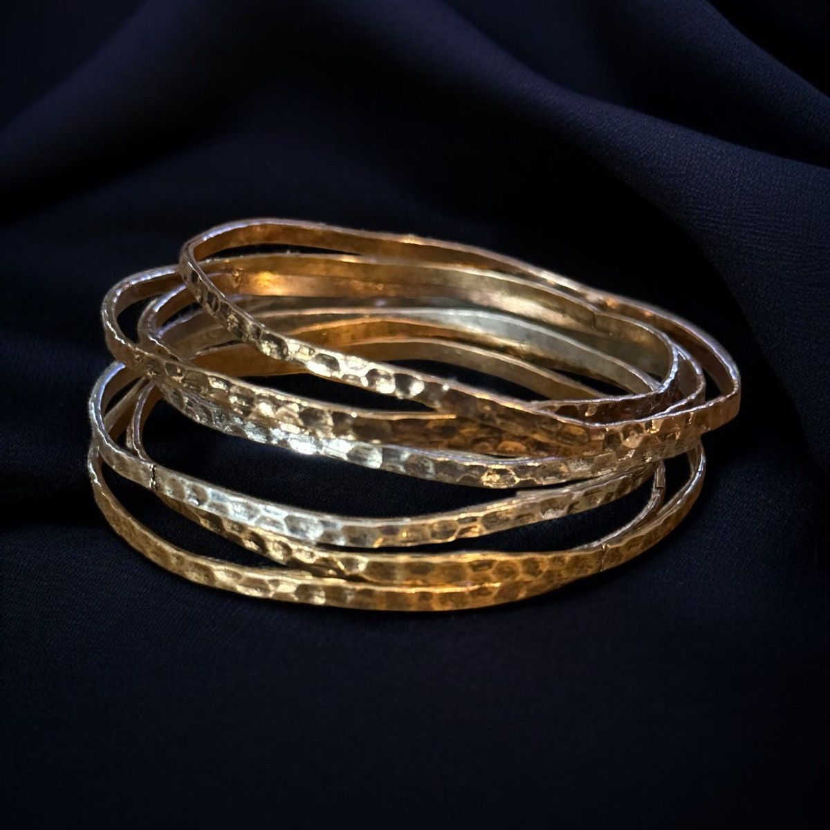 Other Gold and silver tone wavy hammered bangle bracelets Size ONE SIZE - 1 Thumbnail
