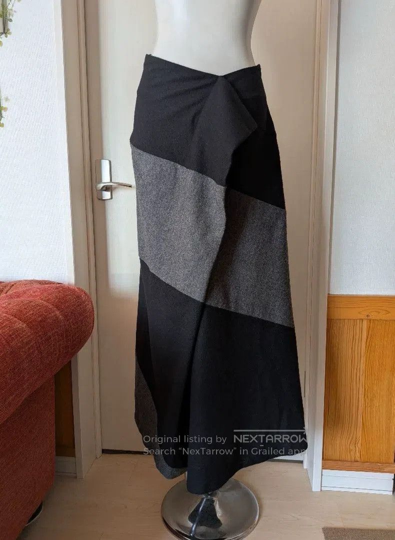 Comme des Garcons Comme Des Garcons size M Asymmetric long skirt Size 23" - 1 Thumbnail