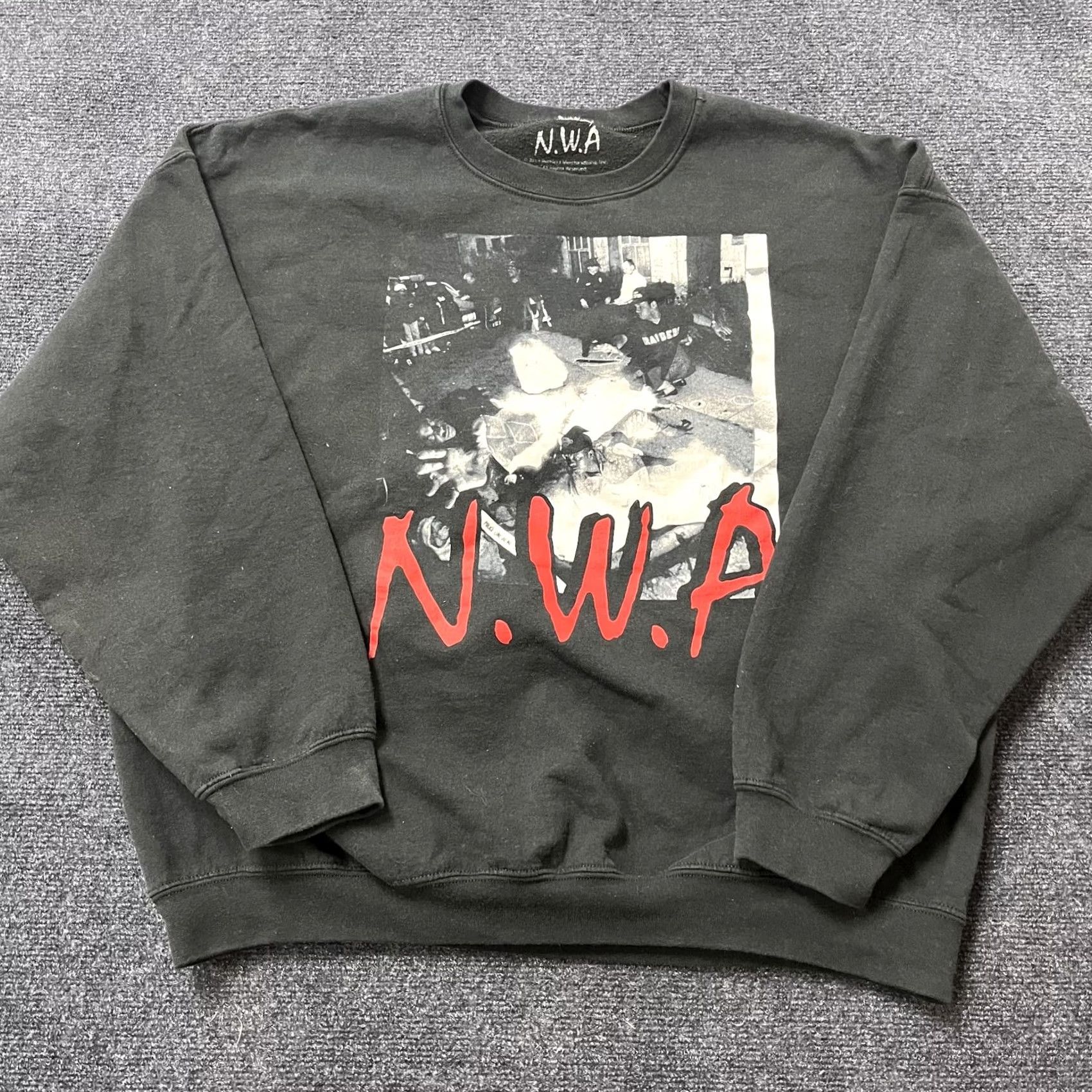 Vintage N.W.A Sweatshirt Mens 2XL Black Fleece Crewneck Pullover Hip Hop Graphic Rap Shirt Size US XXL / EU 58 / 5 - 2 Thumbnail