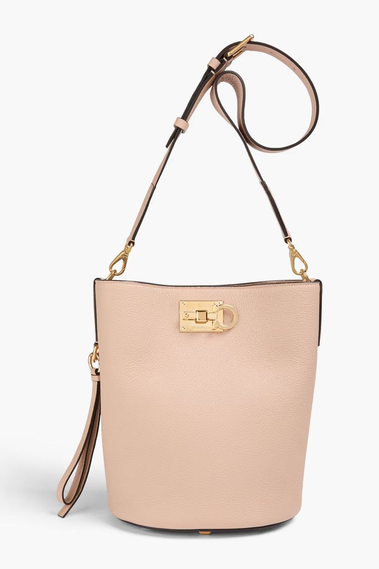 Salvatore Ferragamo o1y0426 Size : OS / Bucket Bag in Blush Size ONE SIZE - 1 Thumbnail