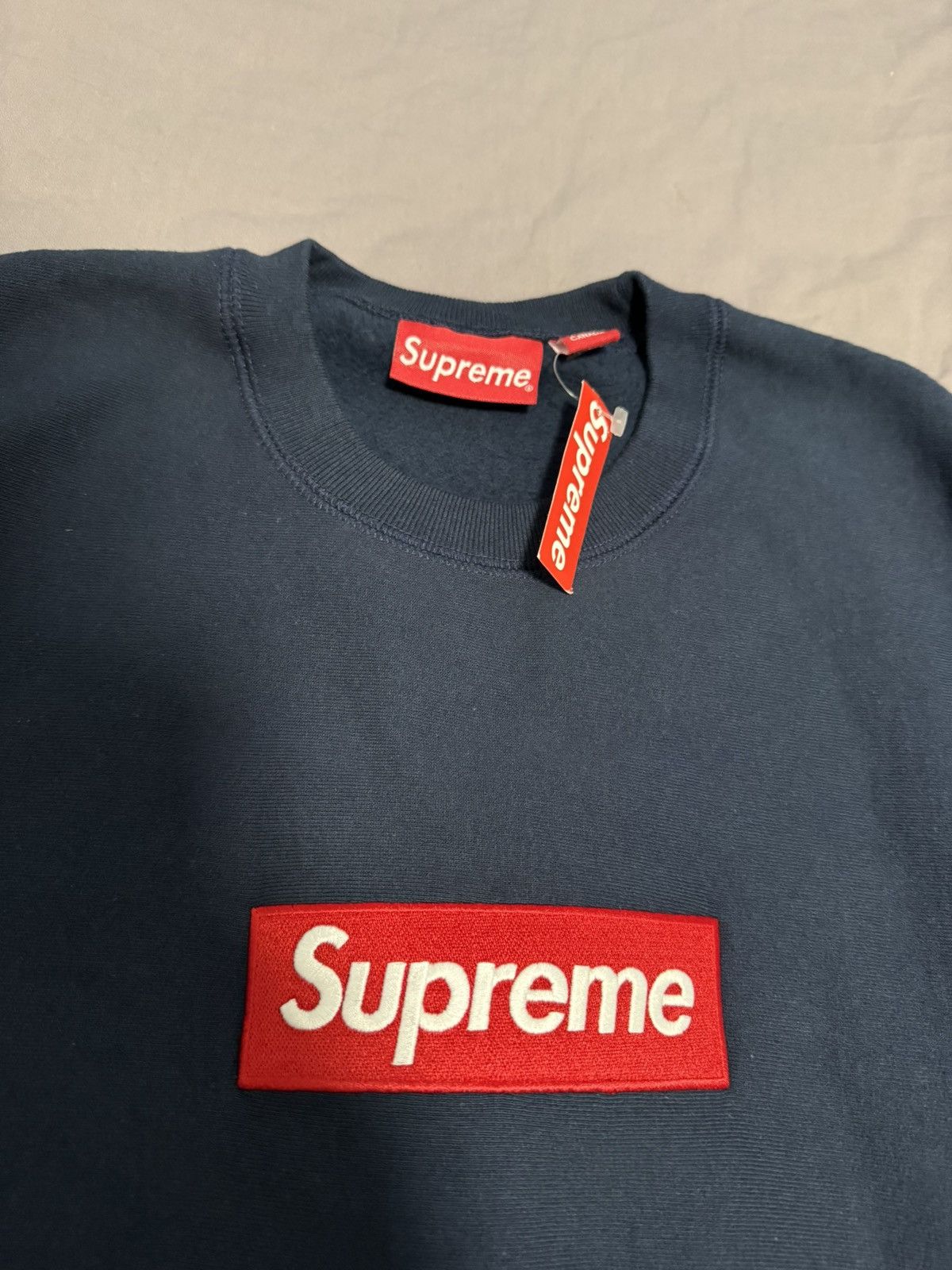 Supreme Supreme fw15 red on navy box logo crewneck Size US M / EU 48-50 / 2 - 2 Thumbnail