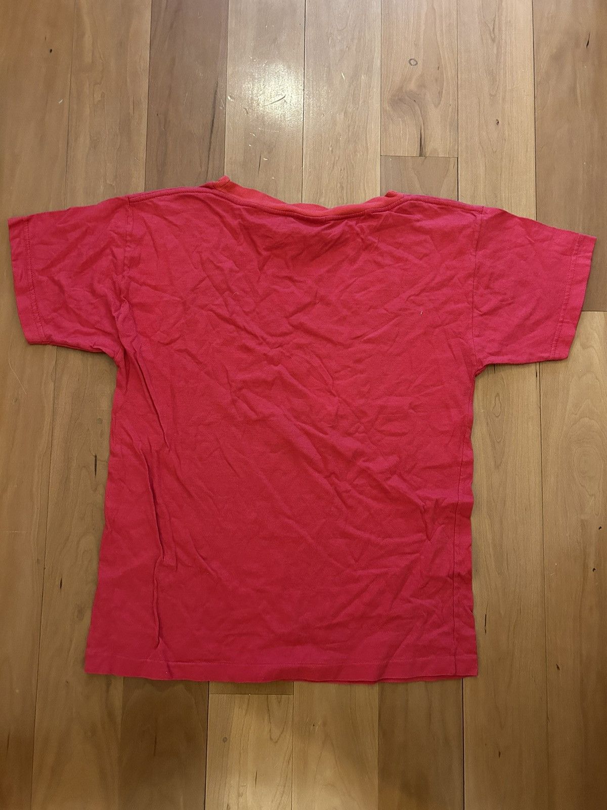 Vintage Vintage Red Graphic Tshirt Size US S / EU 44-46 / 1 - 2 Thumbnail