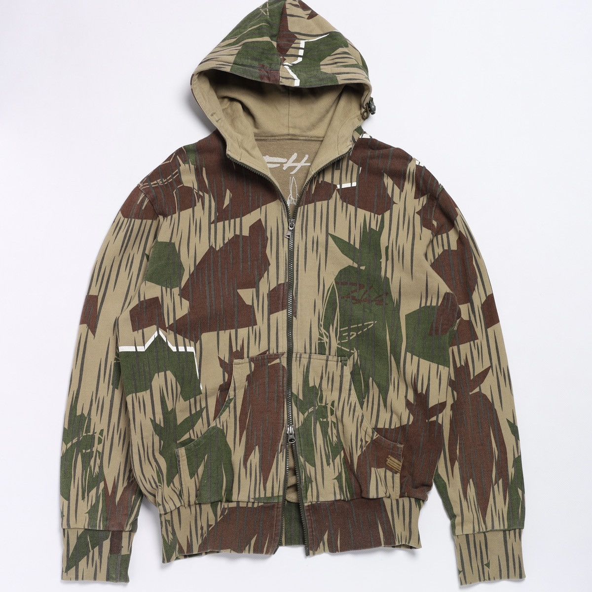 Maharishi Maharishi x Futura 00s Vintage Camo Printed Zip Hoodie Rare Size US L / EU 52-54 / 3 - 1 Thumbnail