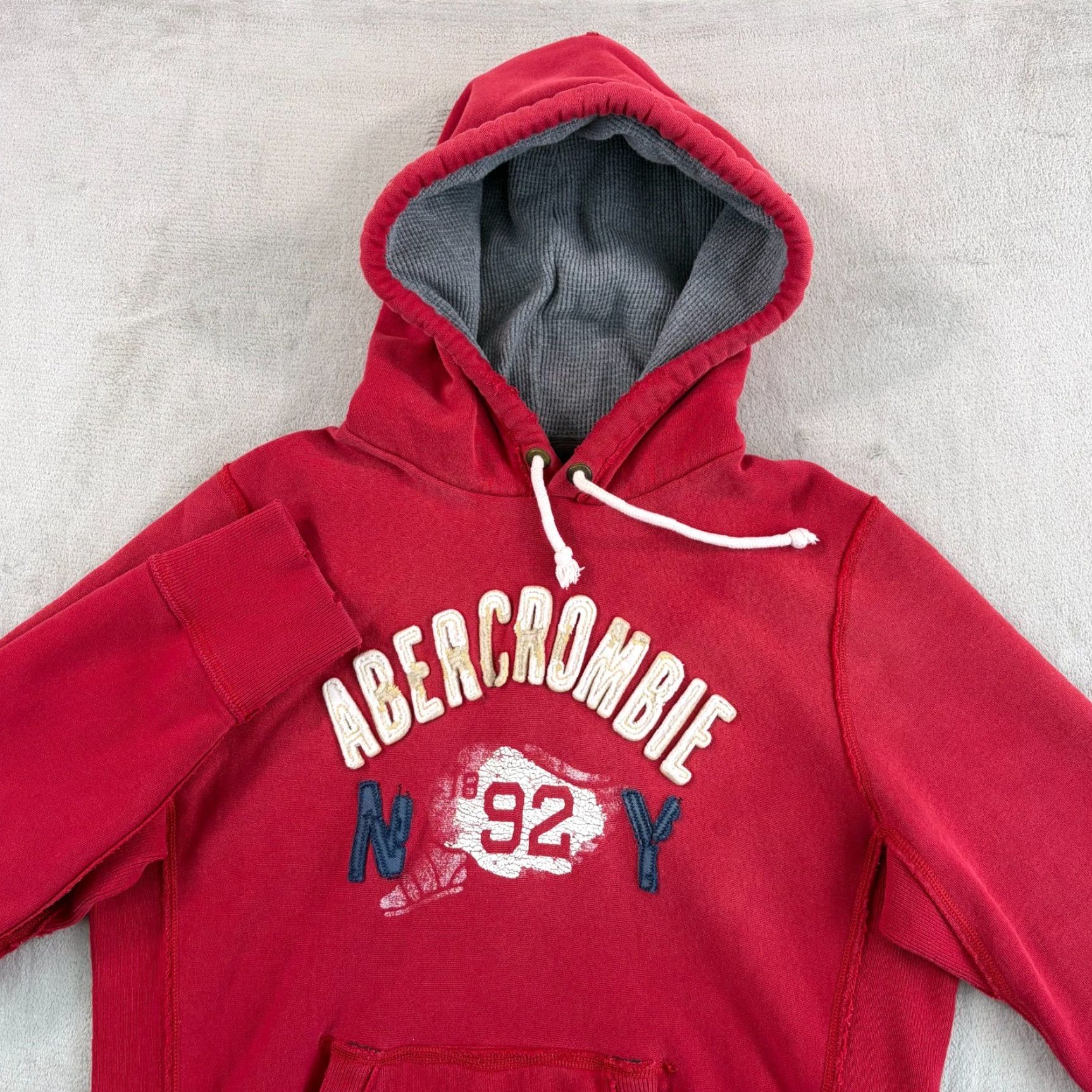 Abercrombie & Fitch VINTAGE Abercrombie & Fitch NY Waffle Hoodie Men L Red Solid Logo Embroidered Hooded Zip Pockets Heavyweight 90s Designer Pullover Size US L / EU 52-54 / 3 - 3 Thumbnail