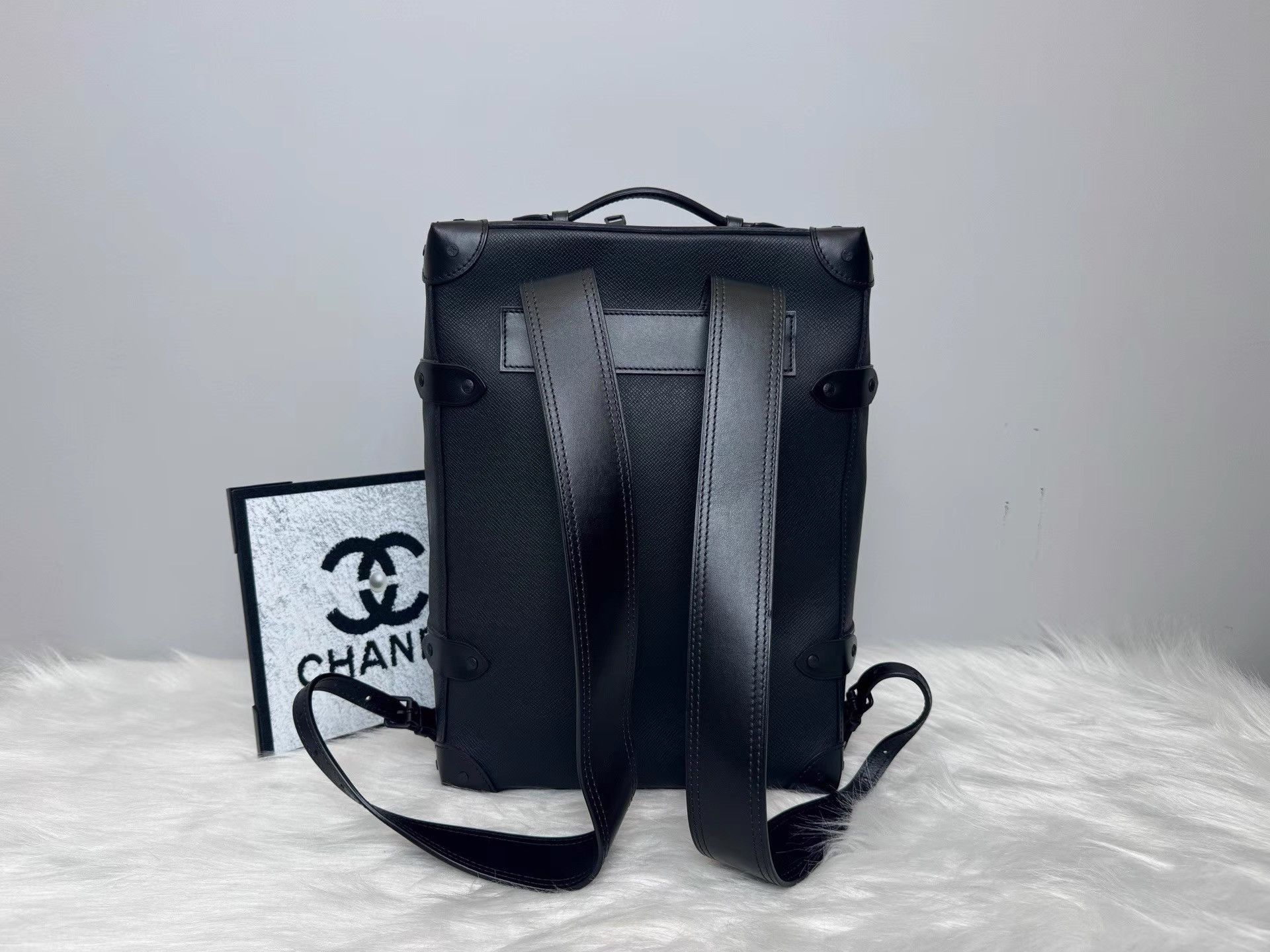 Louis Vuitton Louis Vuitton Black Soft Trunk Rainbow Box Backpack K36 Size ONE SIZE - 2 Thumbnail