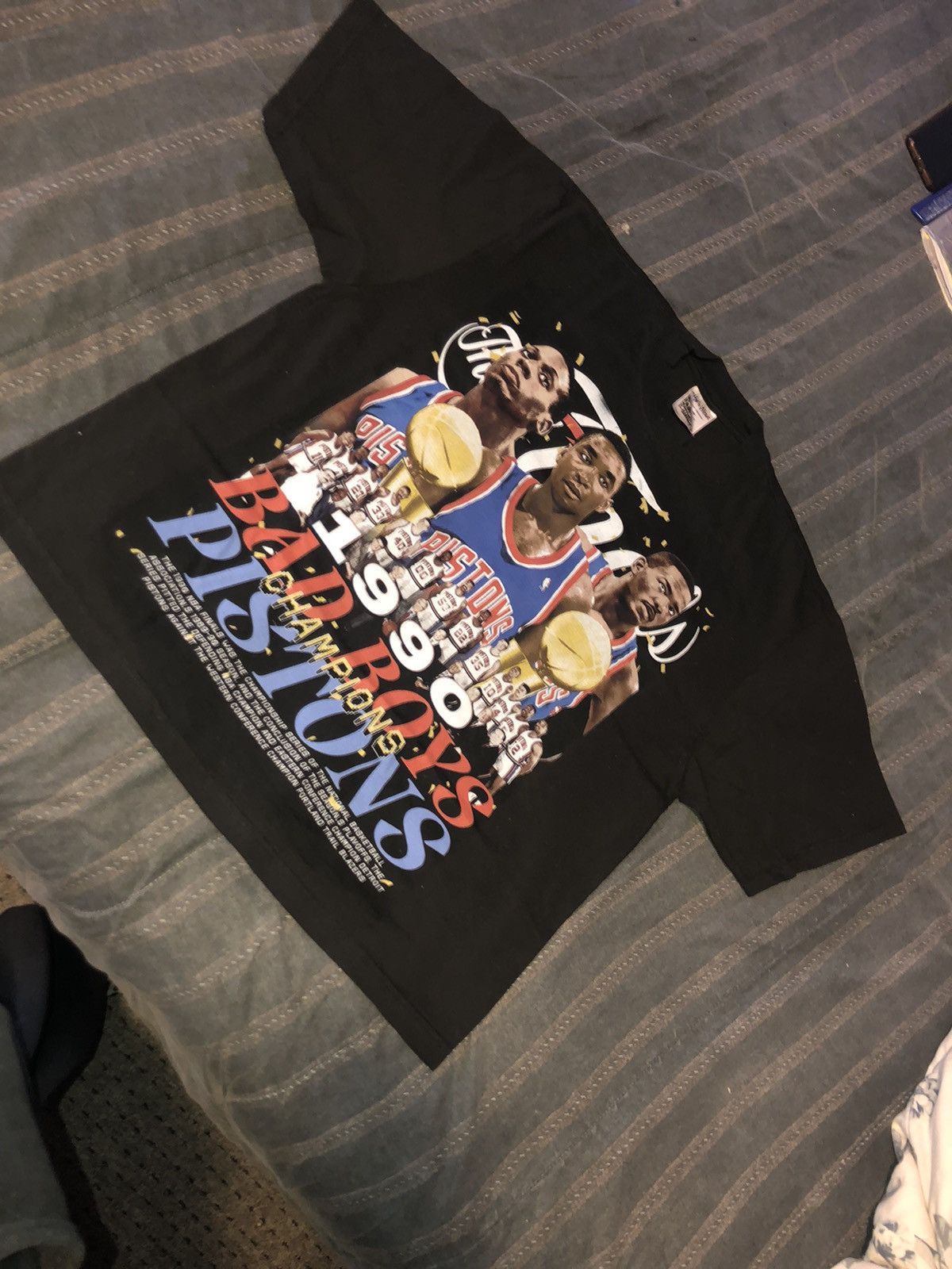 NBA × Rap Tees Detroit pistons Size US XL / EU 56 / 4 - 1 Thumbnail