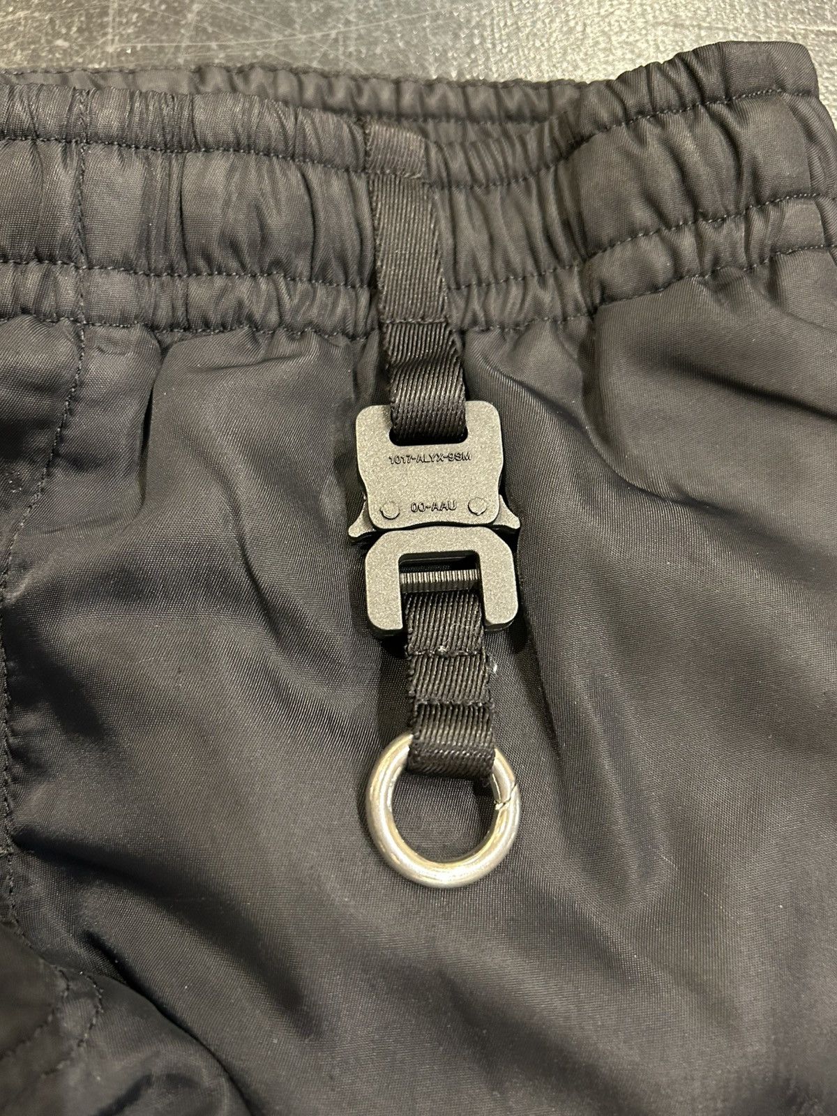 1017 ALYX 9SM 1017 Alyx 9sm Nylon Key Ring Pants Size US 29 - 5 Thumbnail