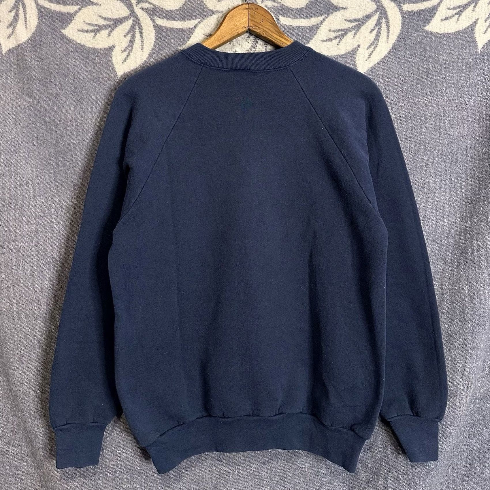 Fruit Of The Loom VINTAGE Fruit of the Loom Sweatshirt Large Blue 90s College USA Made Mens Size US L / EU 52-54 / 3 - 4 Thumbnail
