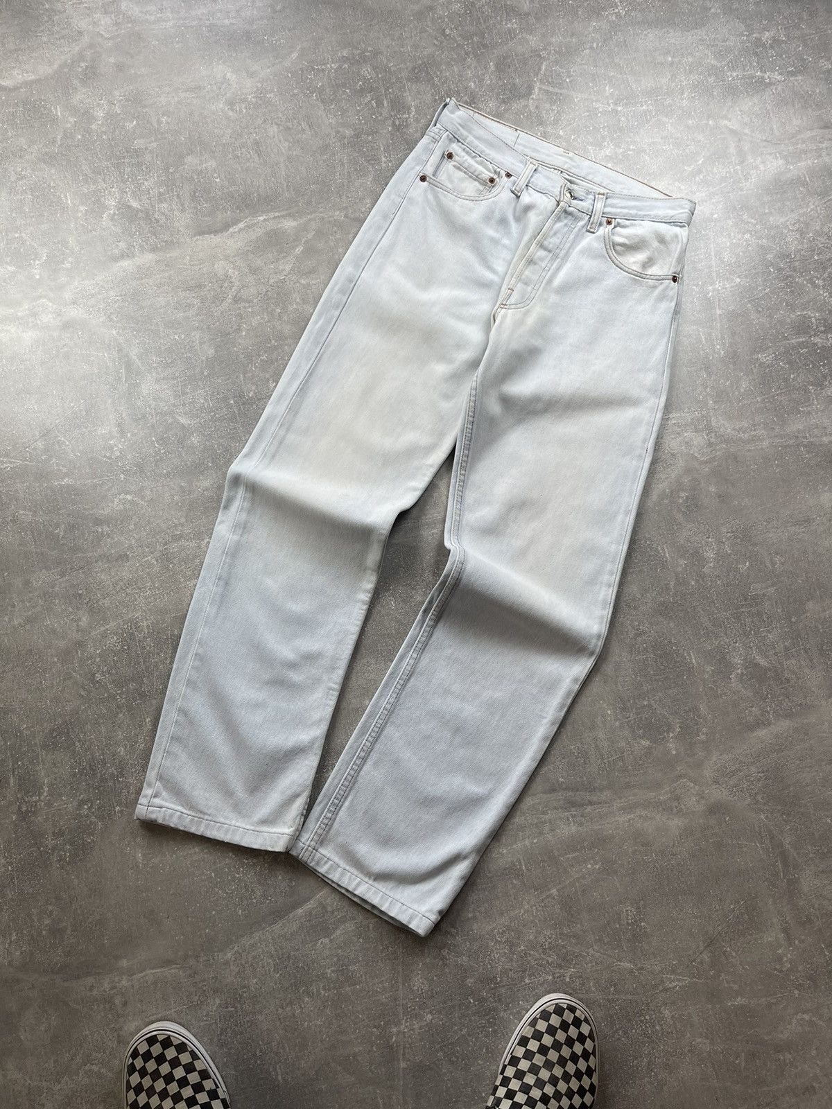 Levi's × Vintage Vintage Levi's 501xx Jeans USA Made Light Wash 90s Button Size US 32 / EU 48 - 7 Thumbnail