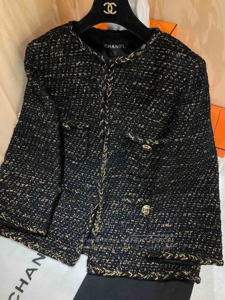 Chanel Chanel 19a Egyptian black gold silhouette coat Size XS / US 0-2 / IT 36-38 - 4 Thumbnail