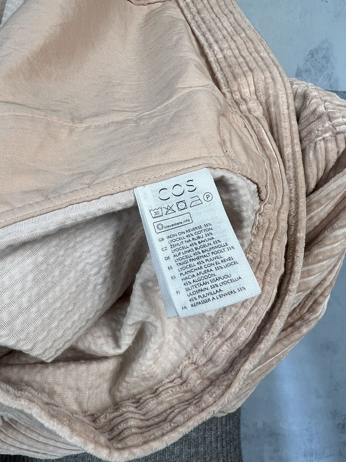 Cos Cos Pink Velvet Overshirt Size M - L Size US L / EU 52-54 / 3 - 6 Thumbnail