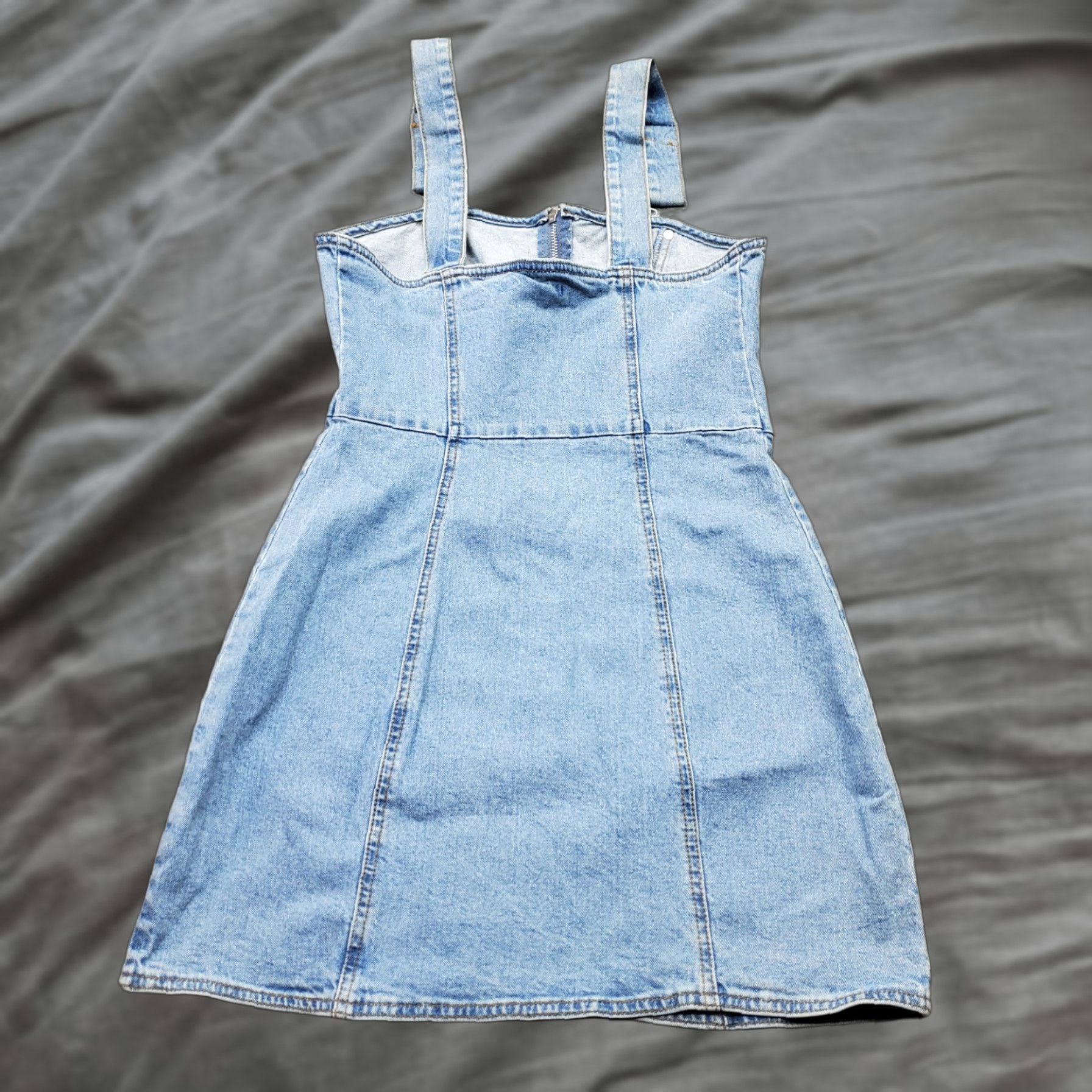Forever 21 FOREVER 21 Мини Dress Women M Blue Denim Stretch Adjustable Strap Zip Front Shirt? Size M / US 6-8 / IT 42-44 - 1 Thumbnail
