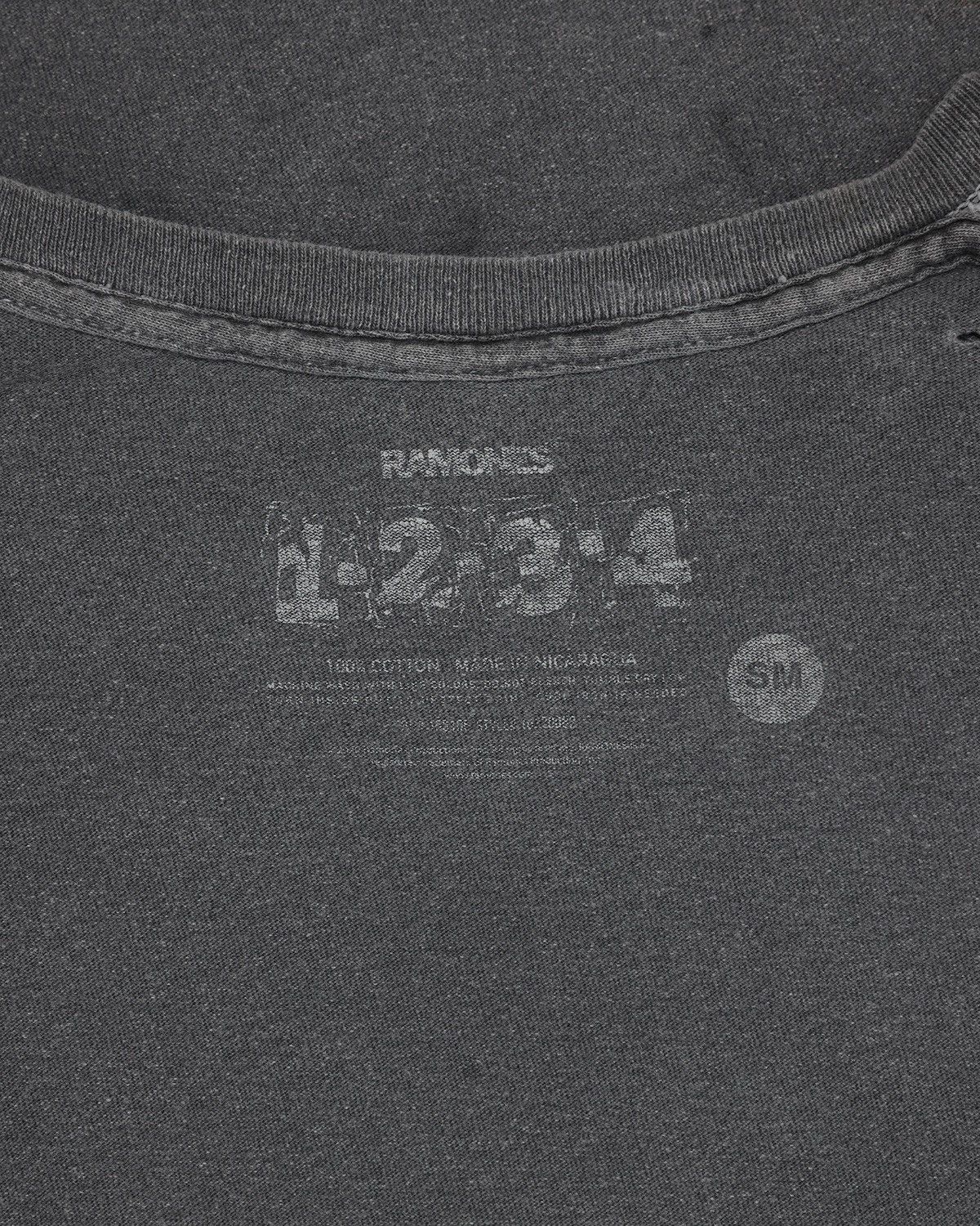 Vintage Ramones Thrashed sunfaded distressed Tee erd Size US S / EU 44-46 / 1 - 5 Thumbnail