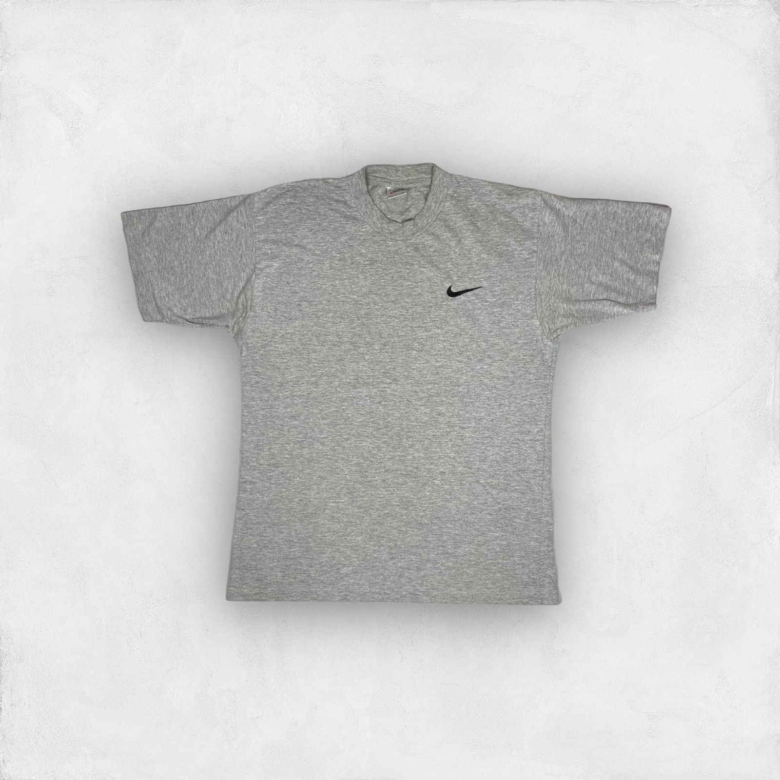 Nike × Vintage Nike Vintage 90s Blank T-shirt Size US S / EU 44-46 / 1 - 1 Thumbnail
